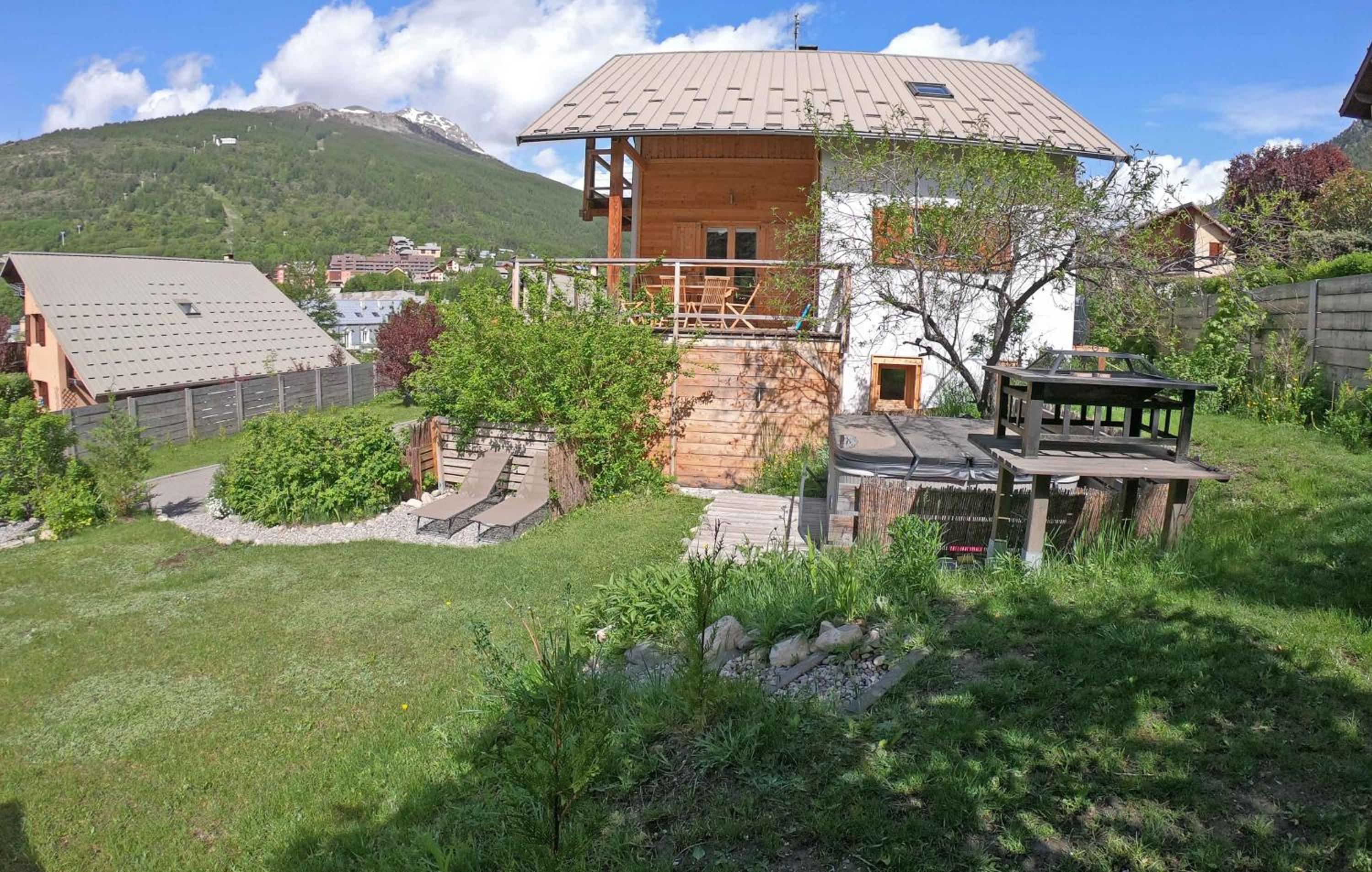 Serre Che Chalet