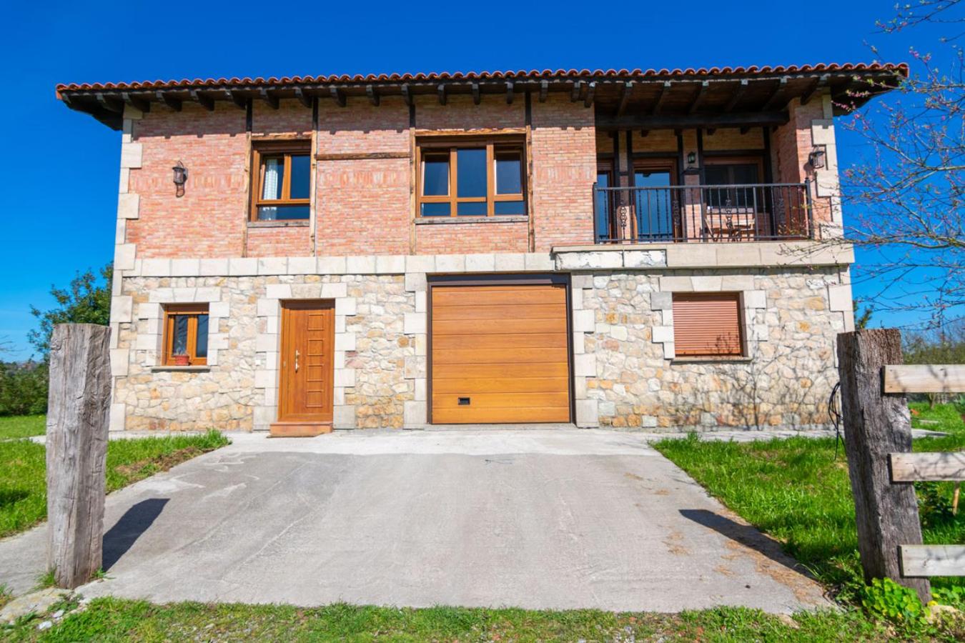 ¡Nueva! Encantadora casa rústica, cómoda y amplia. photo 3