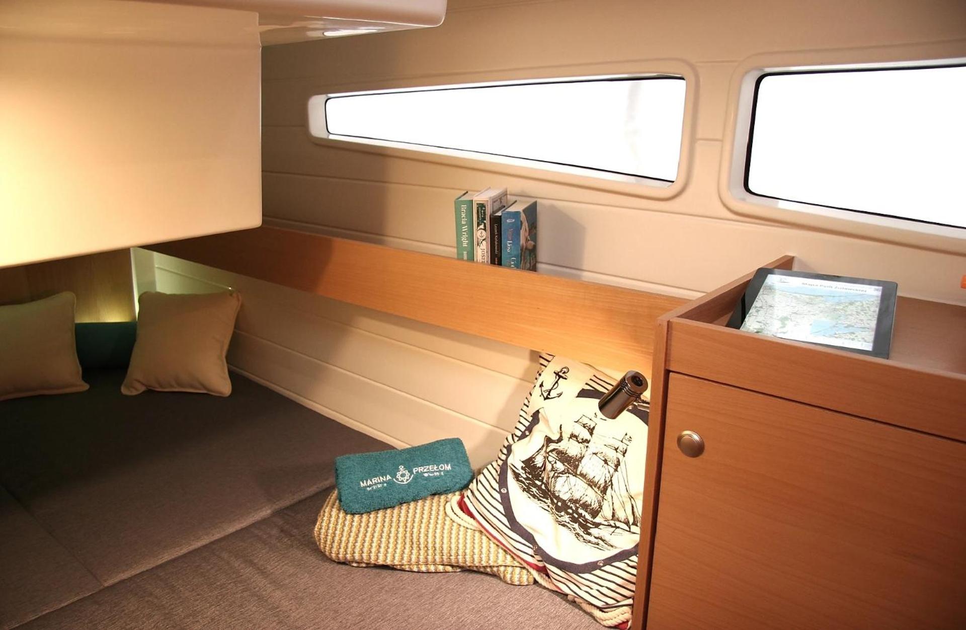 Platinum 989 FLYbridge Motor Yacht