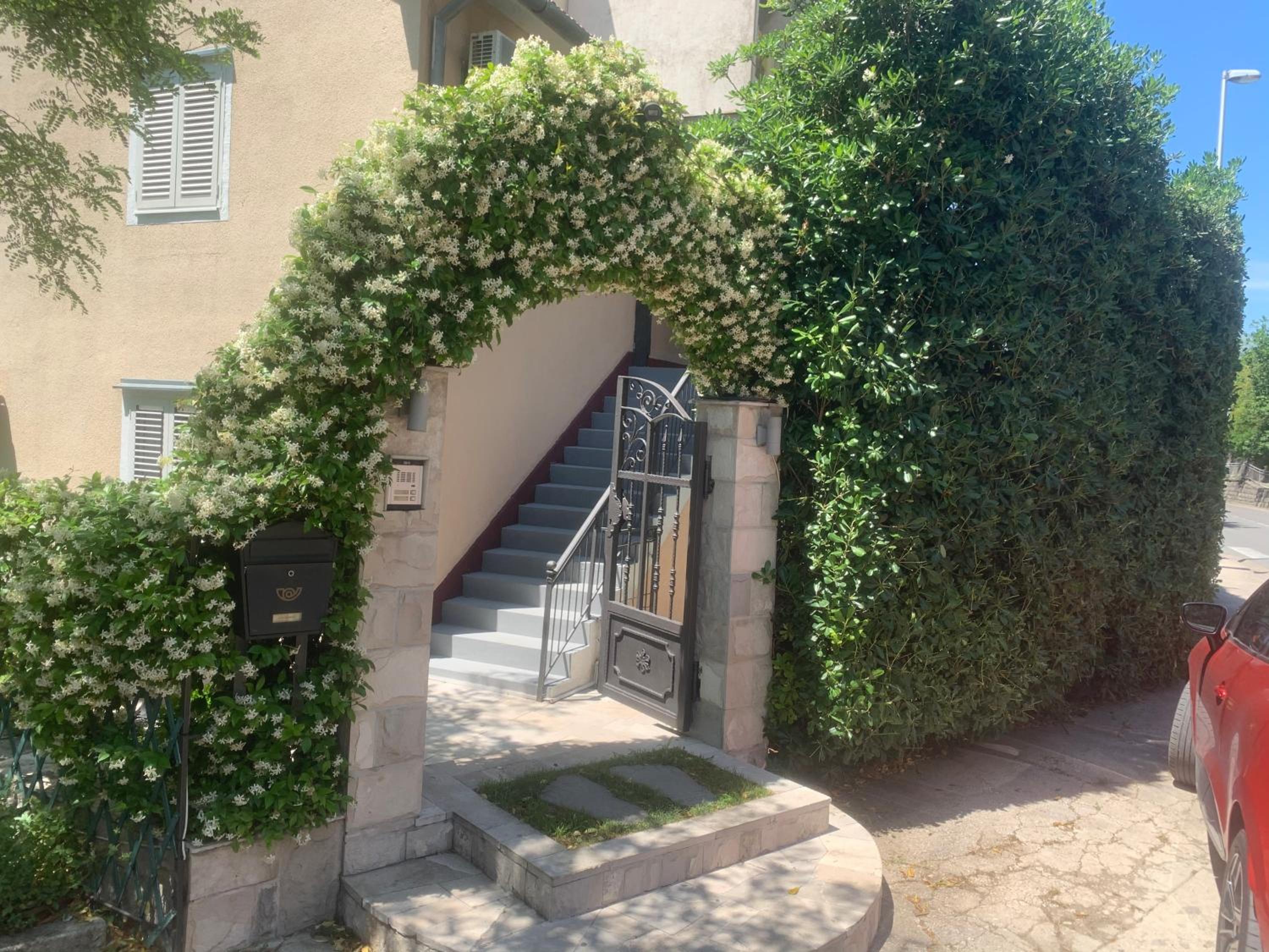 Photo 23