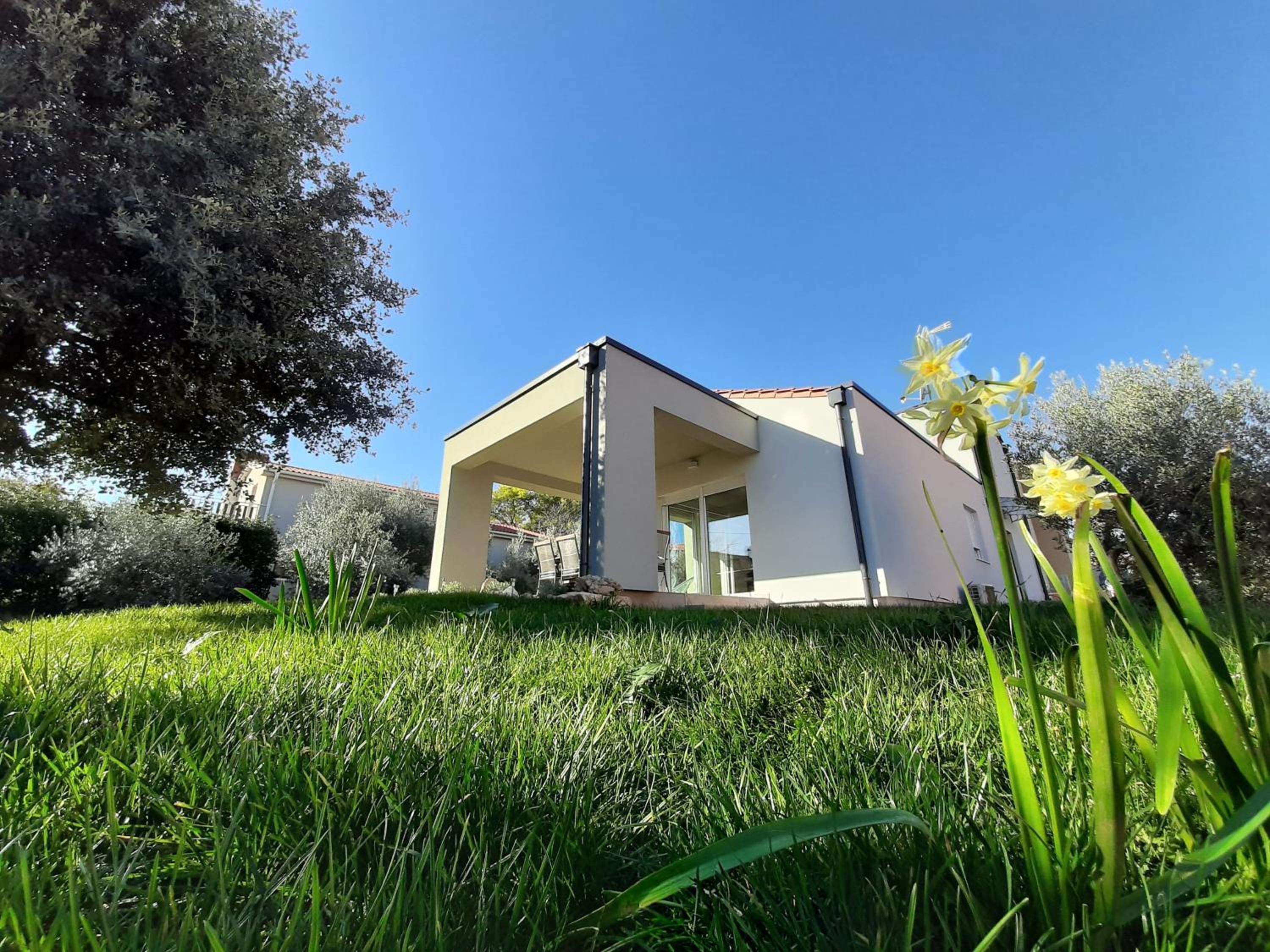 Holiday Home Aurora view 3