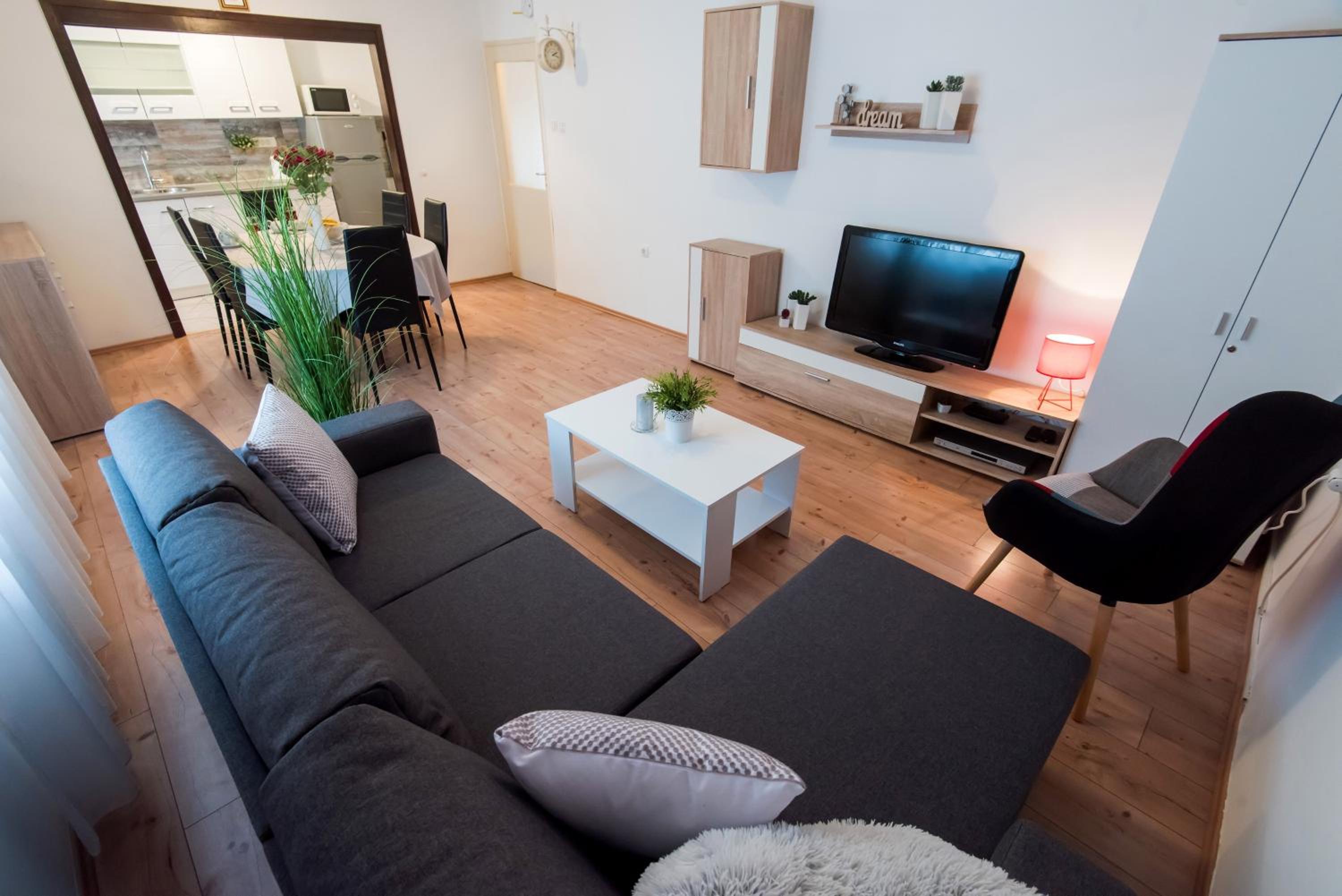 Apartment Luka Arbanasi
