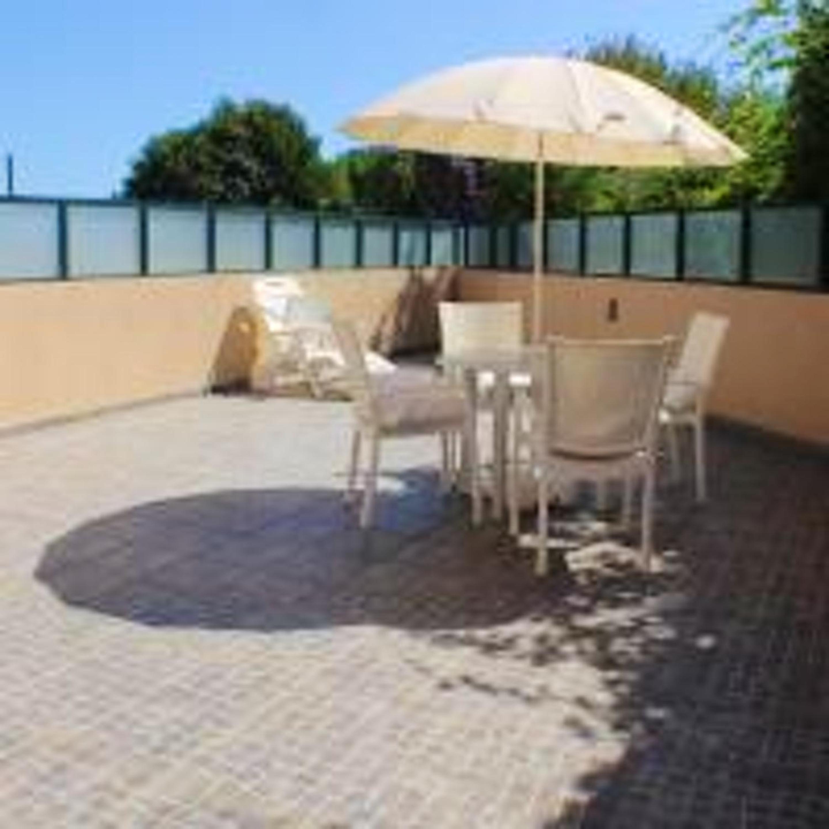 One bedroom appartement with jacuzzi furnished terrace and wifi at Porto 2 km away from the beach