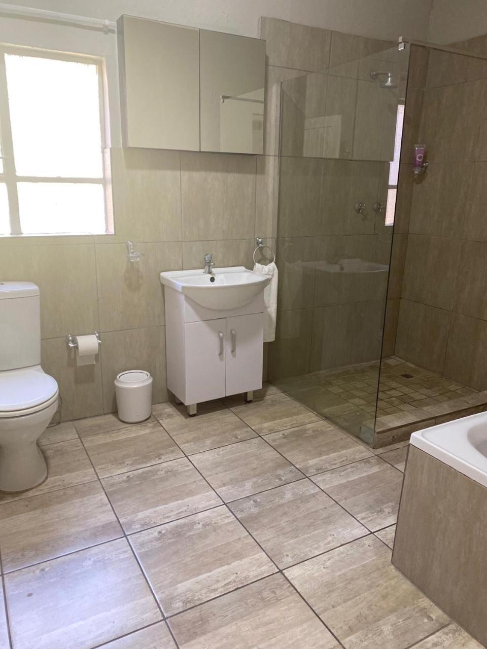 Tamryn Manor Guest House