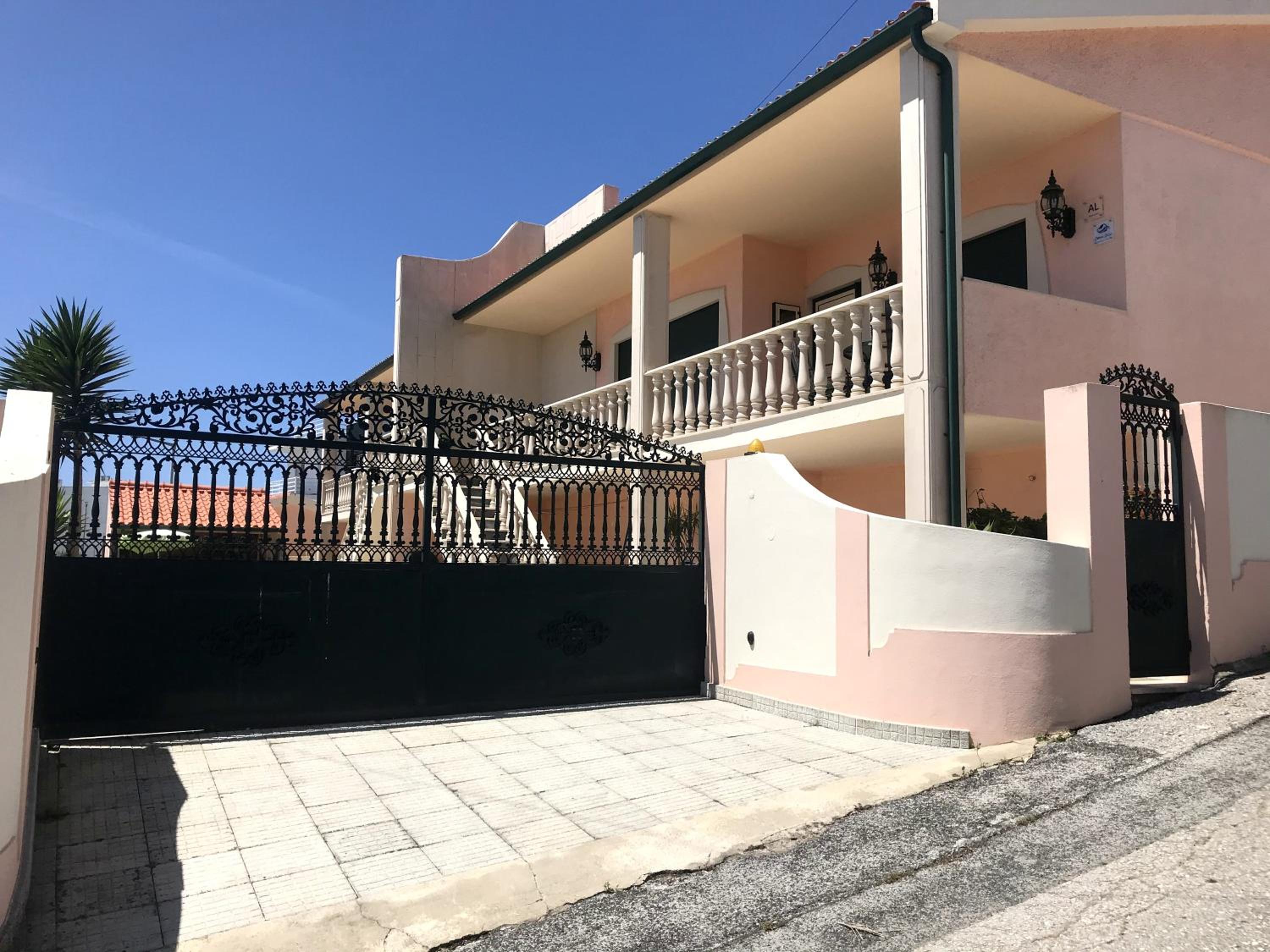 Caroça House
