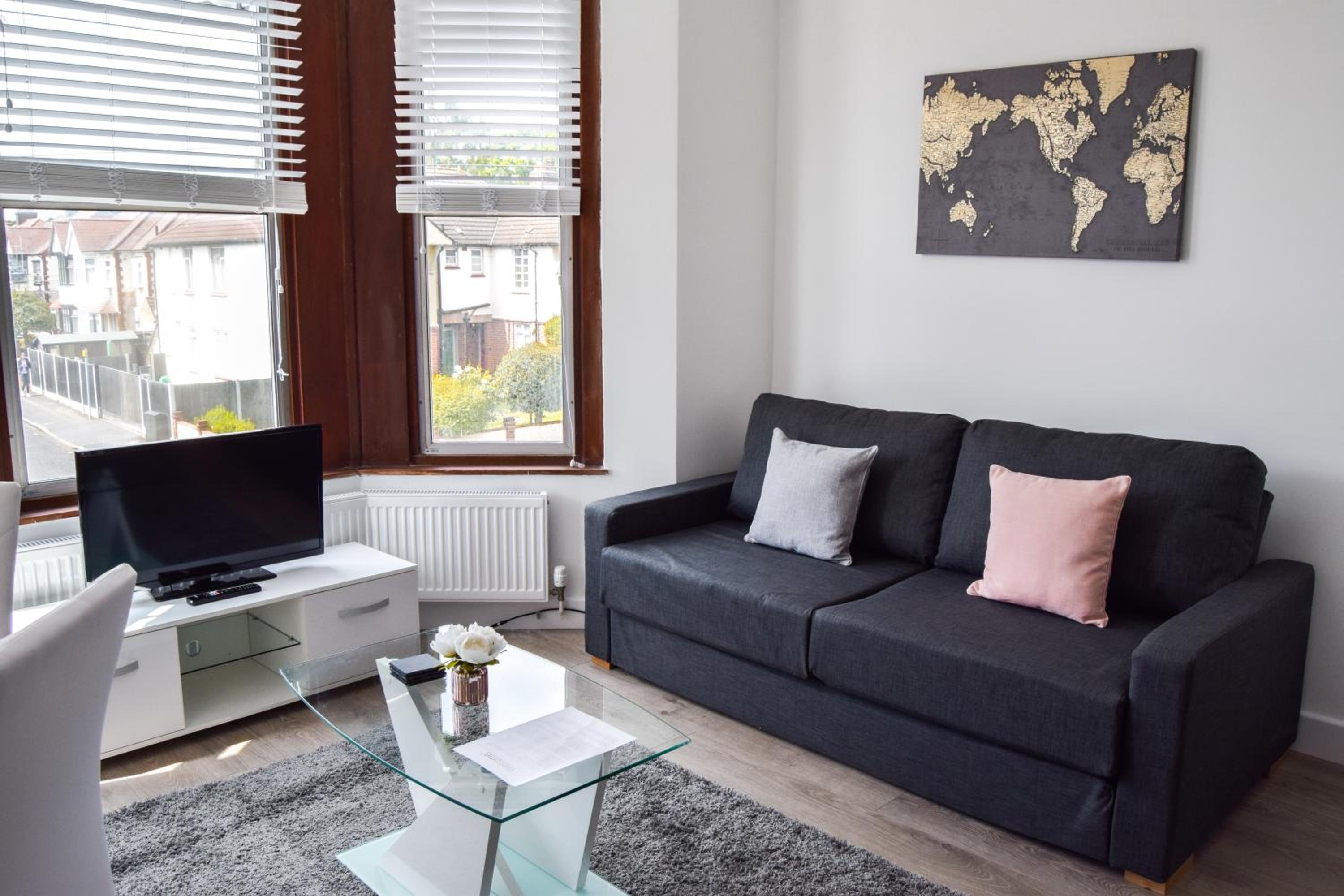 Morland Apartments - Hornchurch