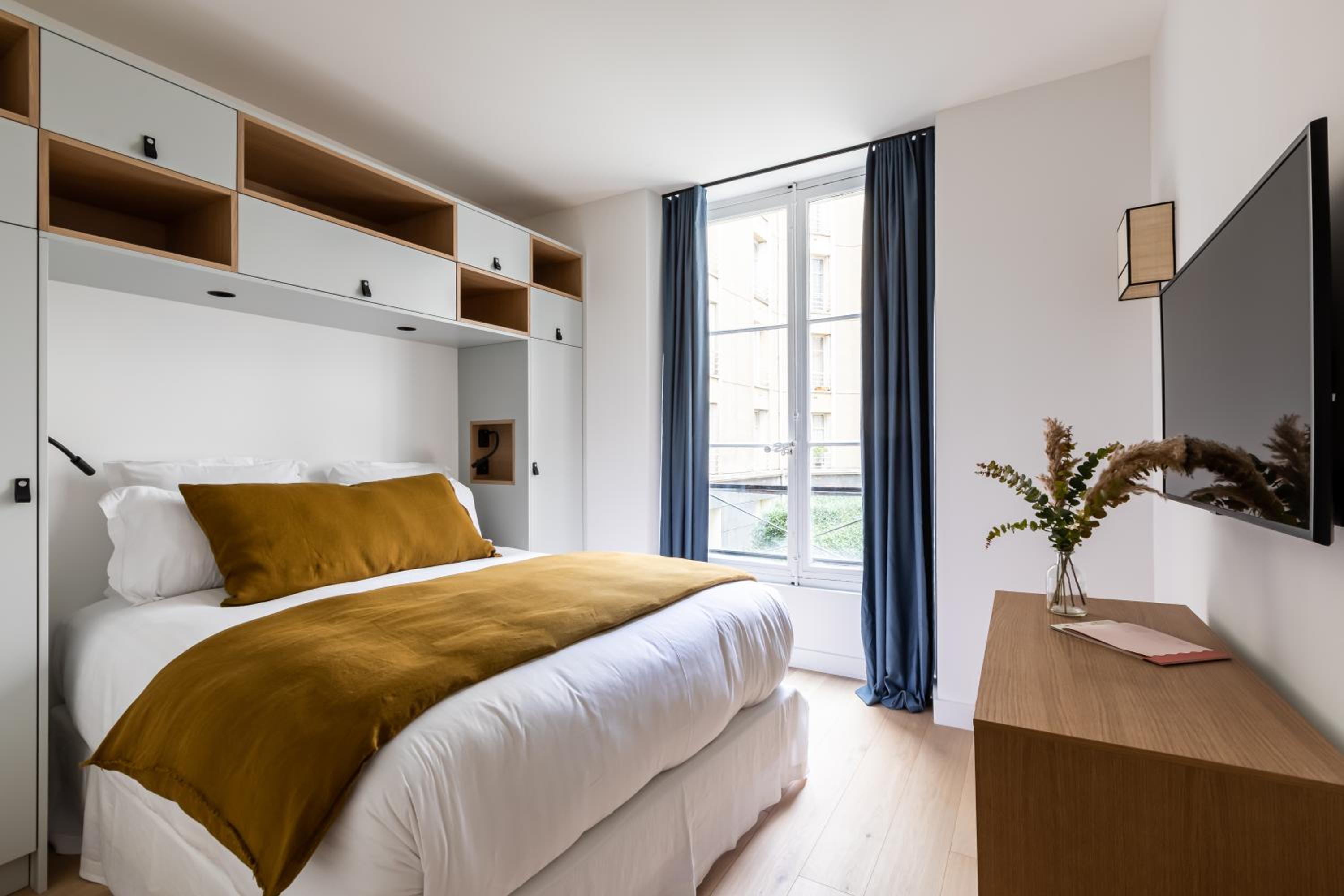 Pick A Flat's Apartment in Saint Germain - Rue Corneille