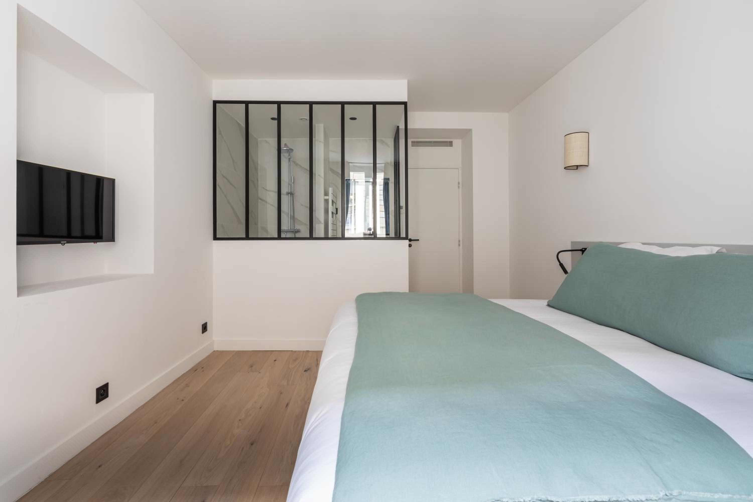 Pick A Flat's Apartment in Saint Germain - Rue Corneille