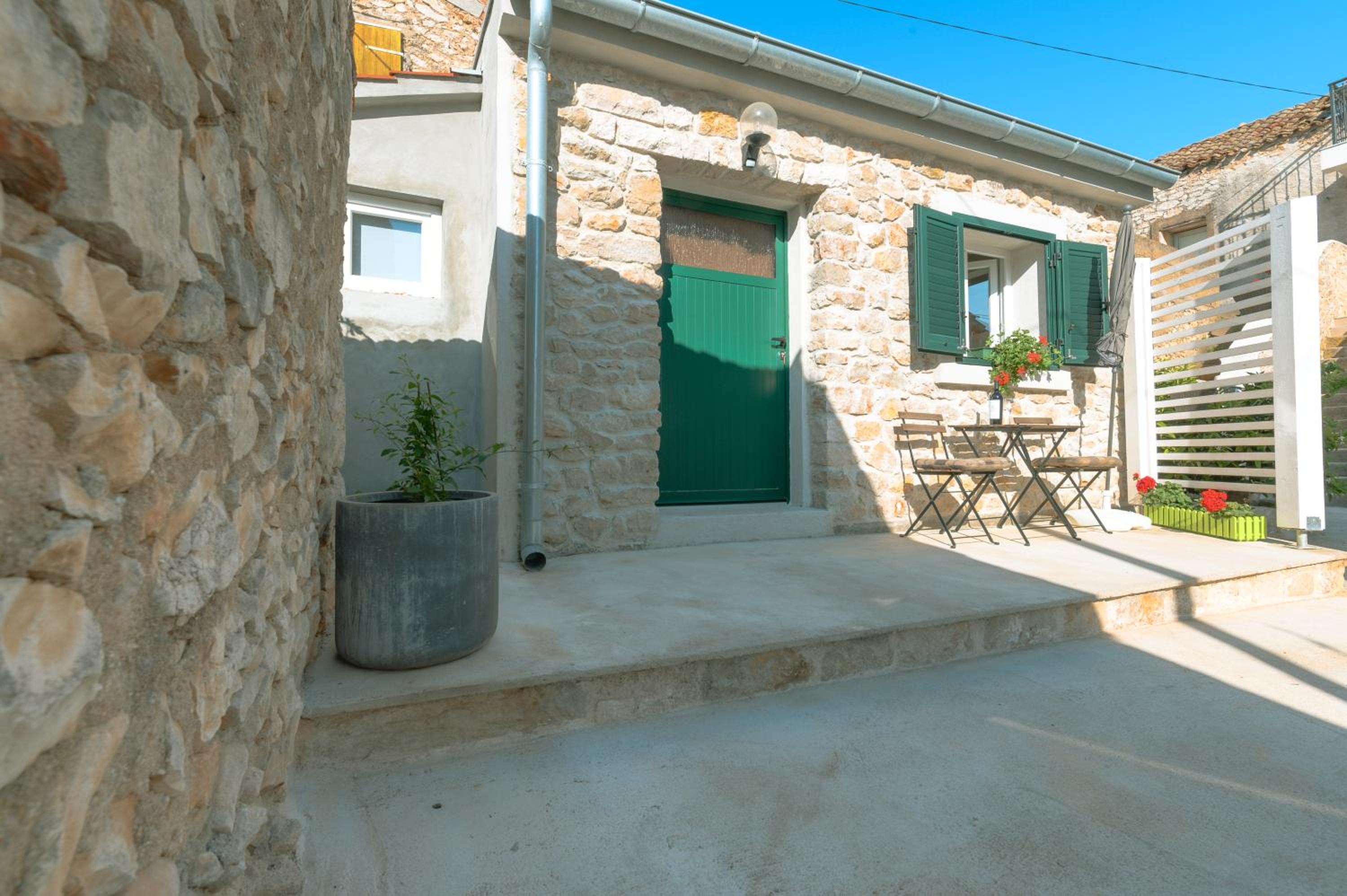 Small stone house Luka view 2