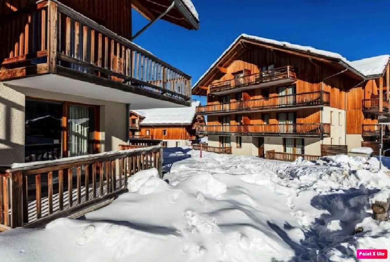 CHALET DE BOIS MEAN view 2