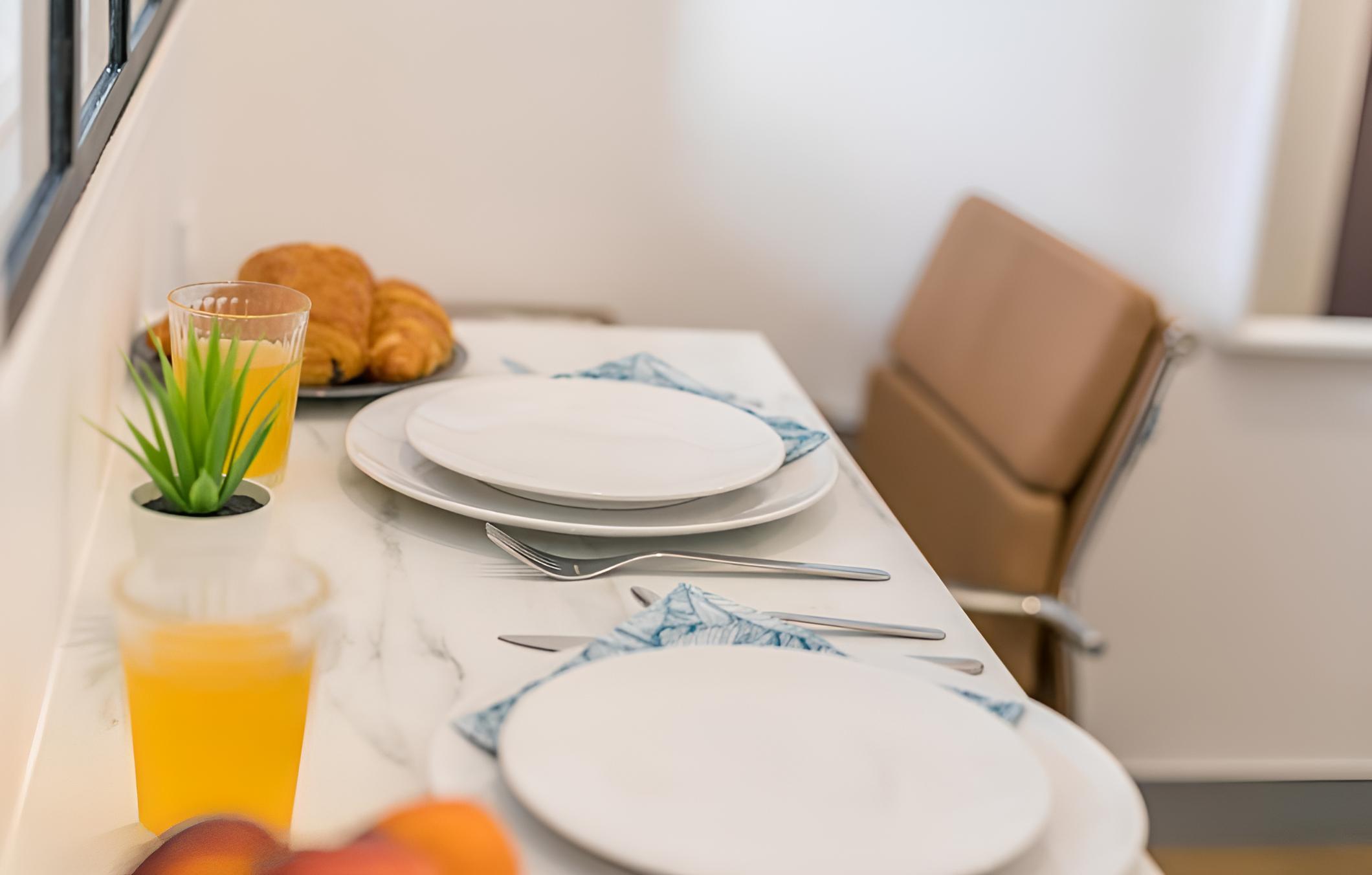 breakfast buffet