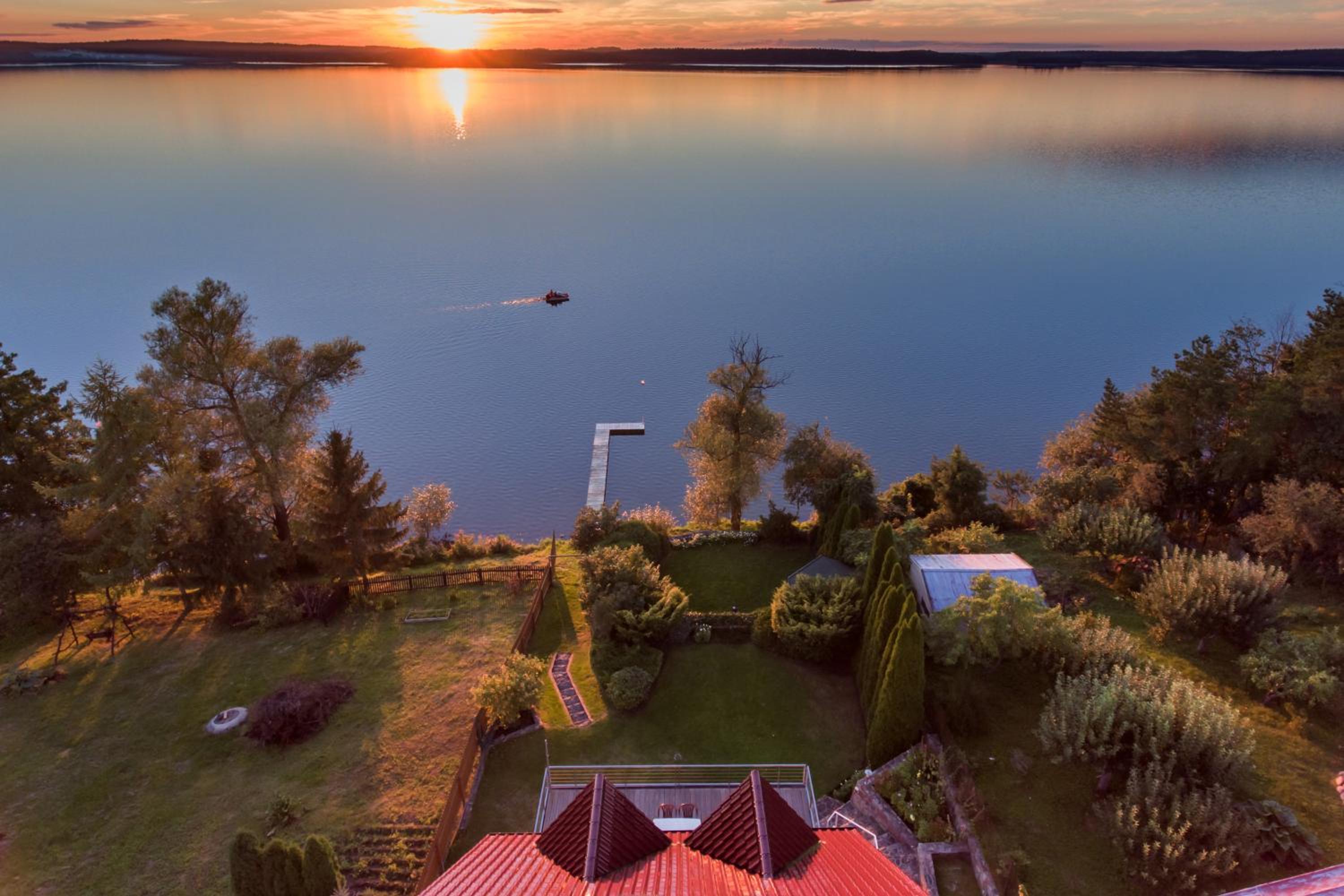 Ferienhaus Malgosia direkt am See view 4