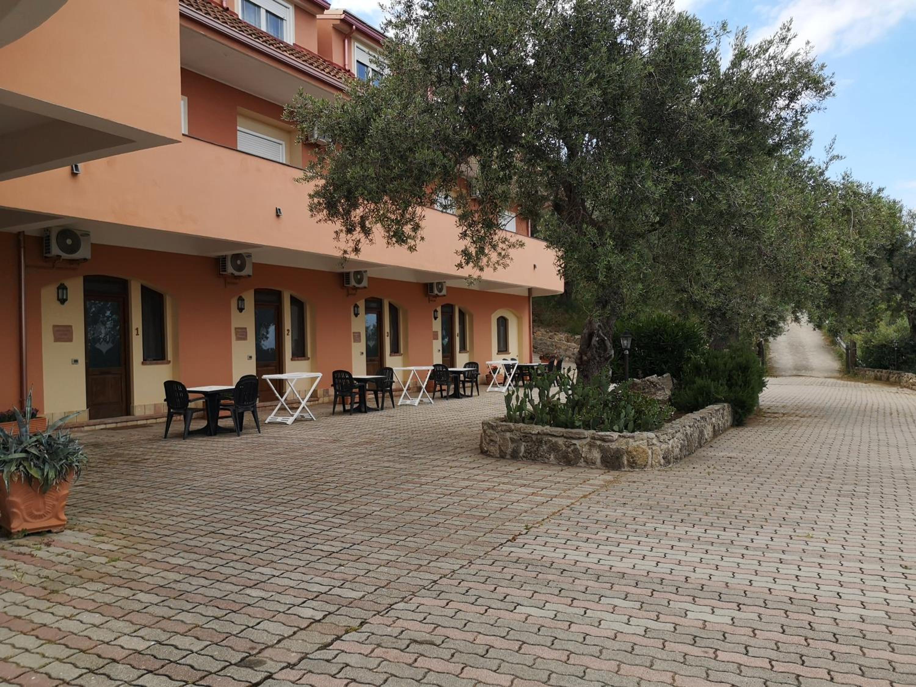 Photo 25