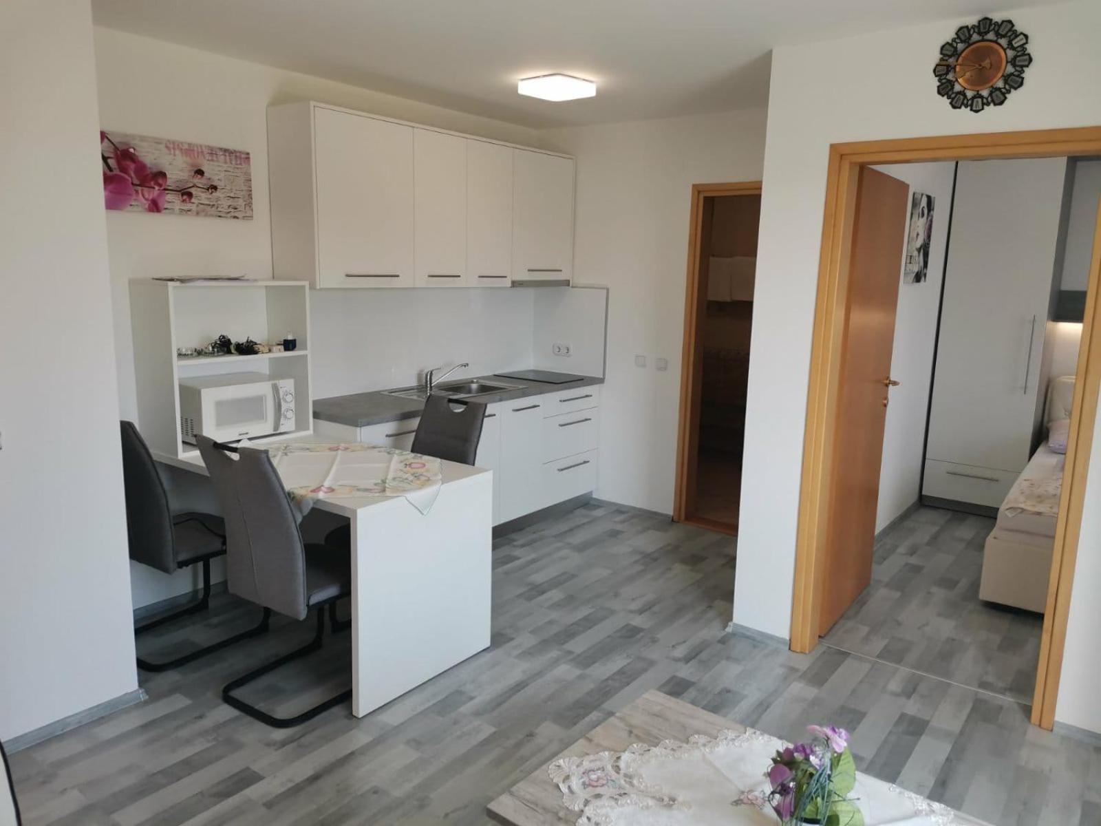 Apartments Toni view 3
