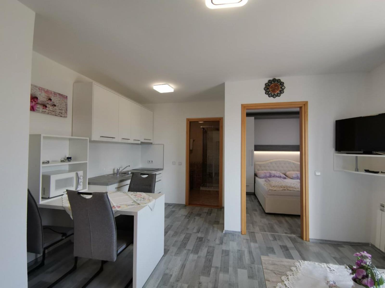 Apartments Toni view 5
