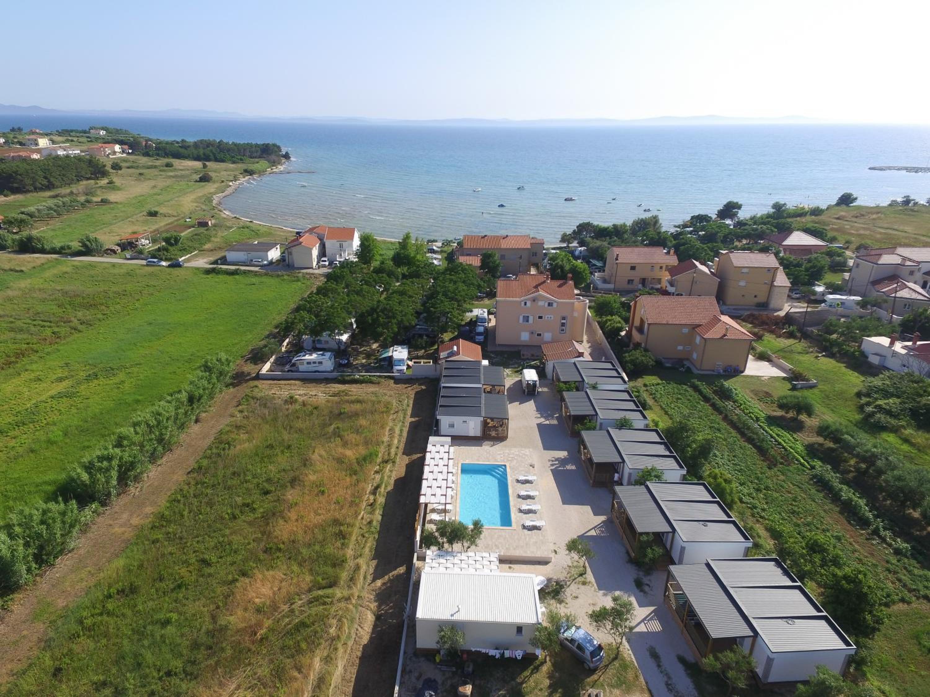 Mobile homes, Privlaka Zadar Dalmacija - private pool view 4
