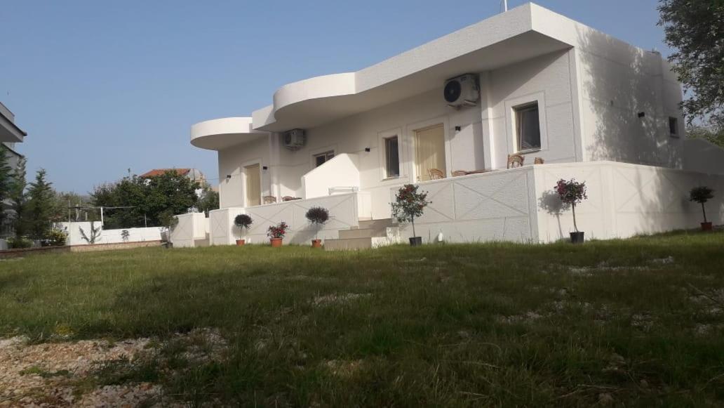Vila Juna