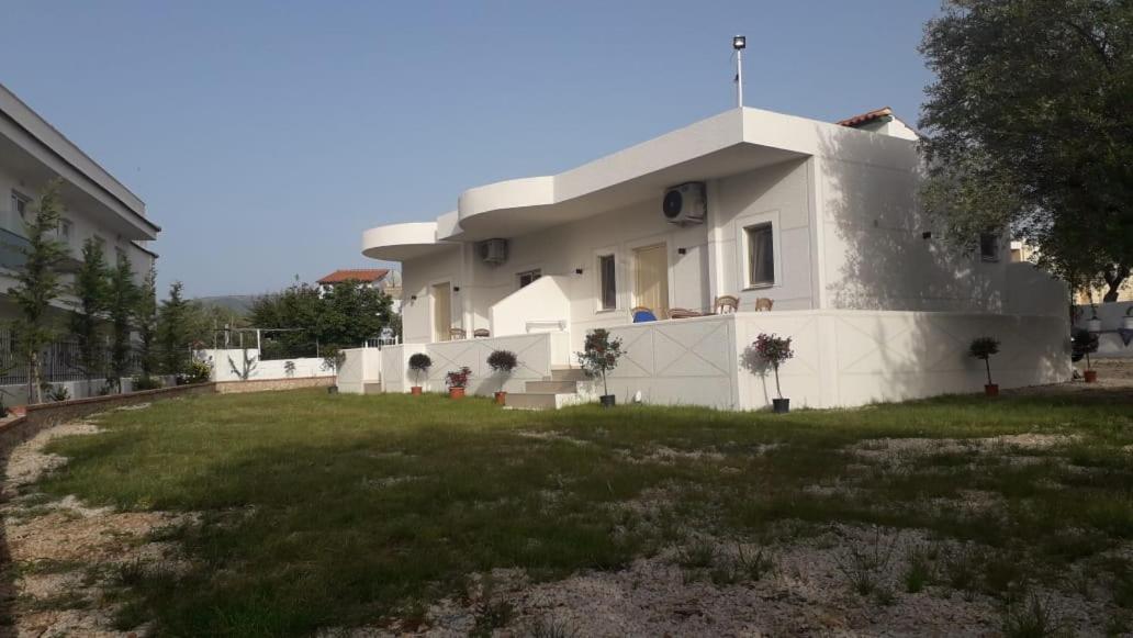 Vila Juna