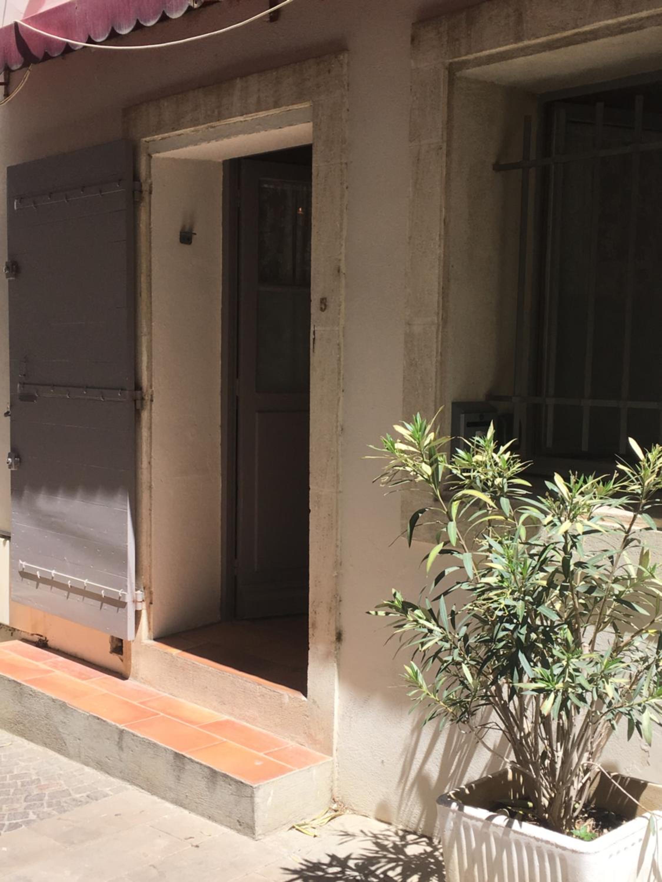 Studio Apartment Centre Historique view 2