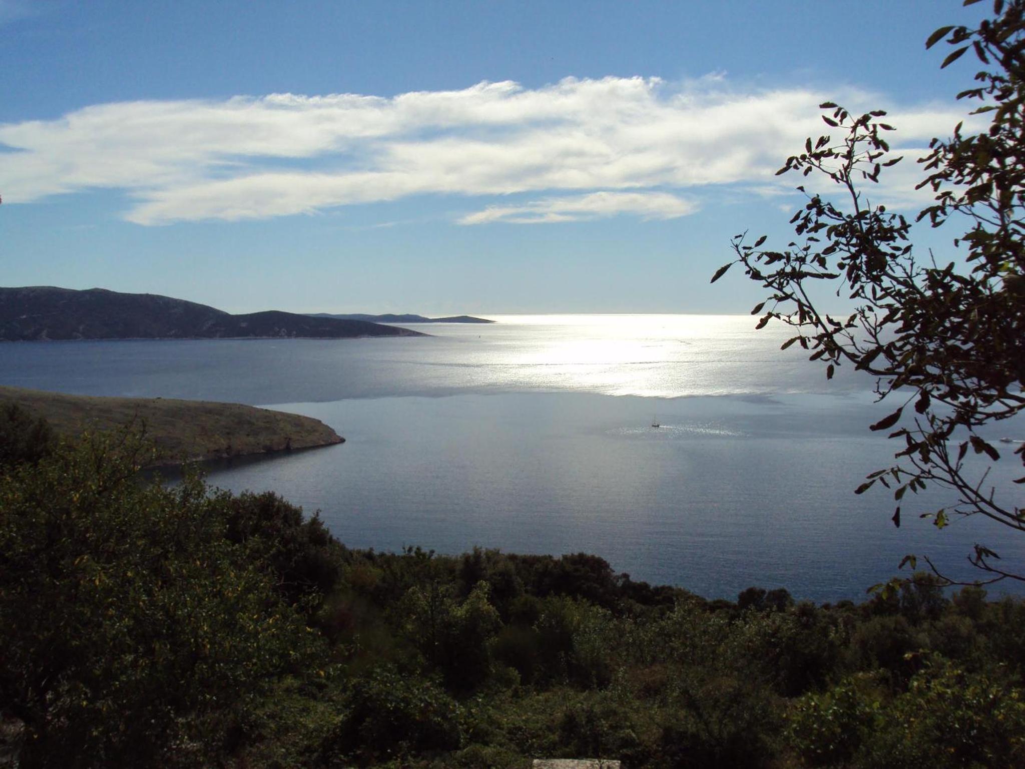 Ustrine view