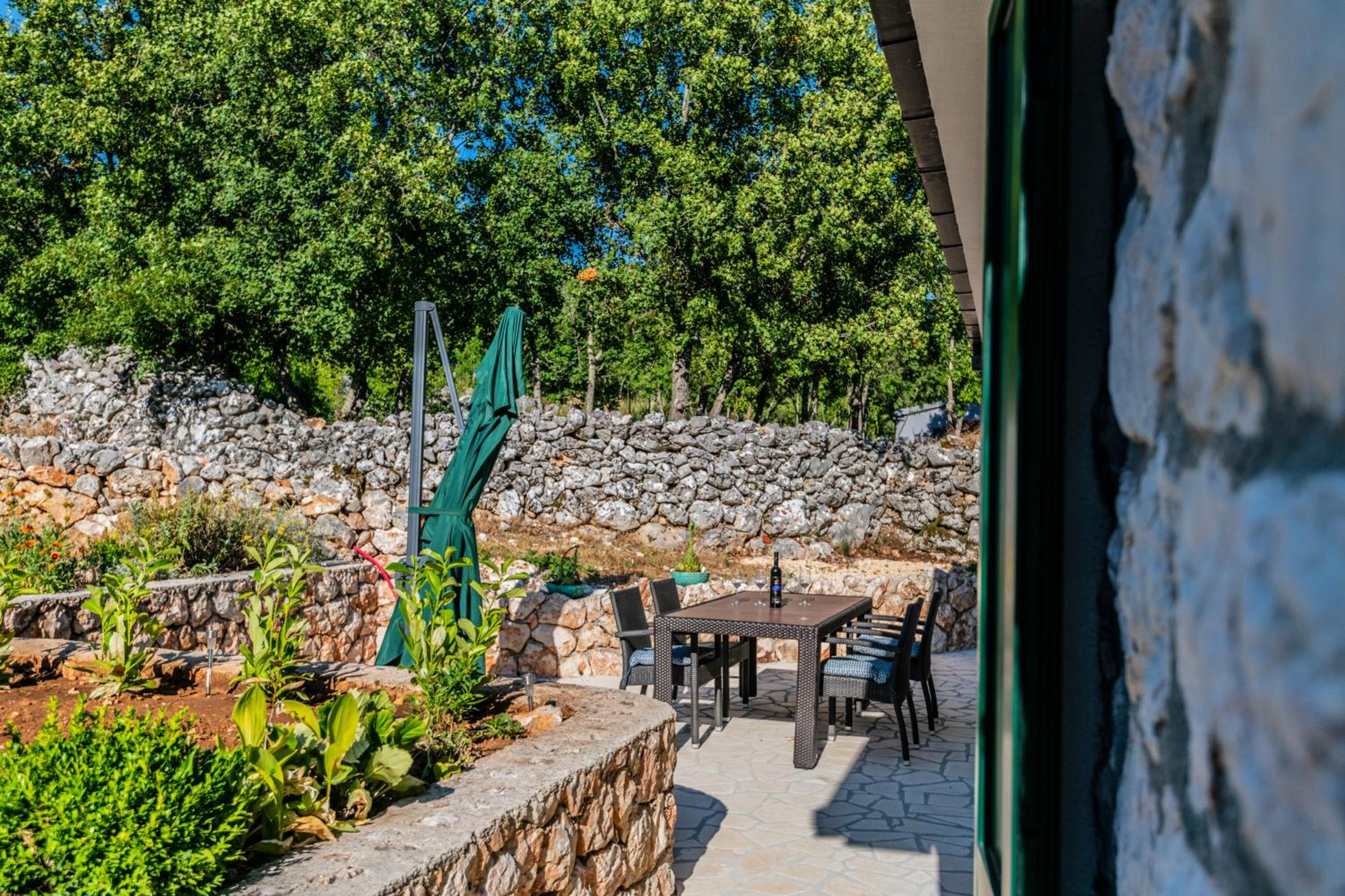 Stone Villa Rafael