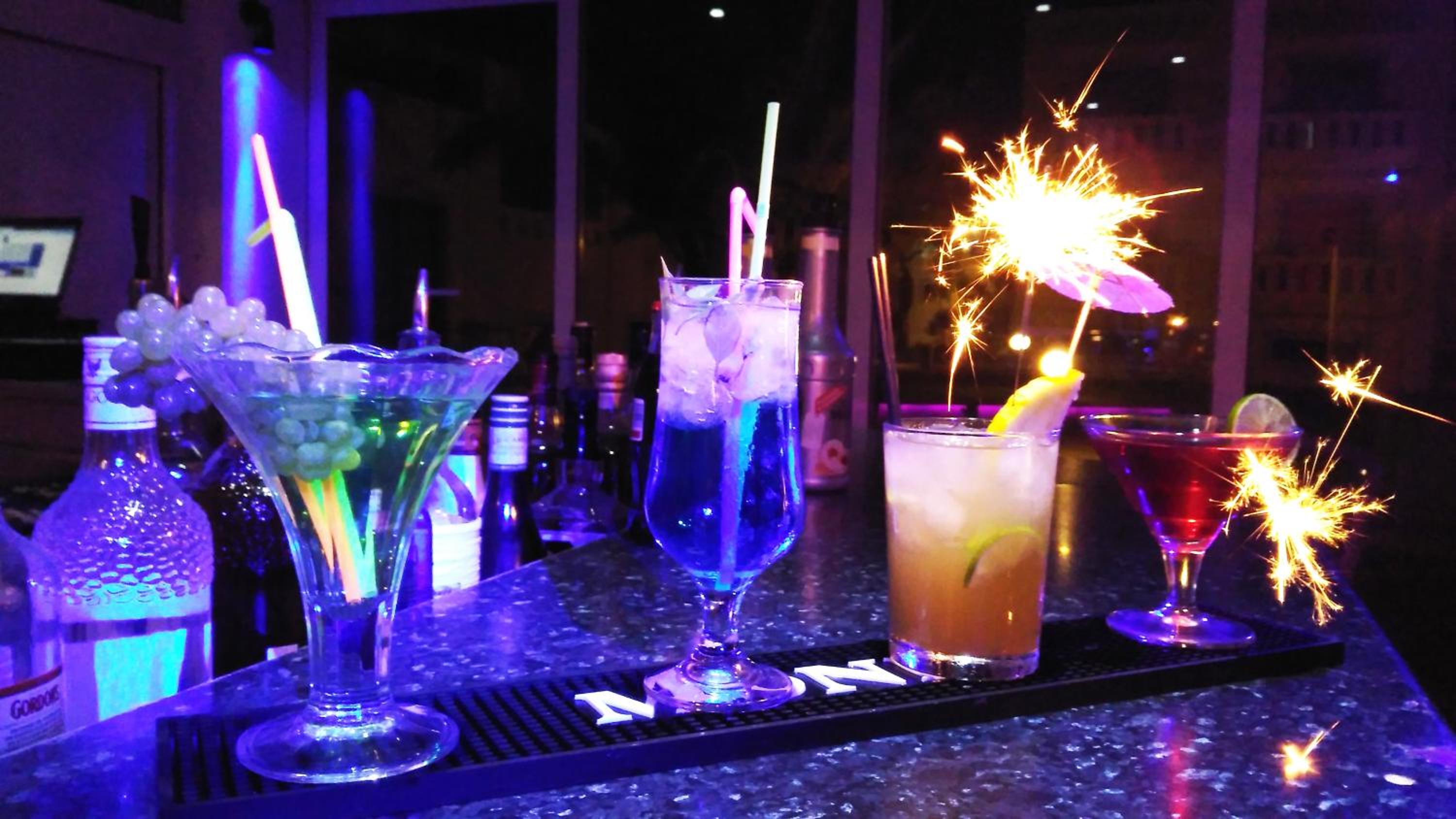 bar