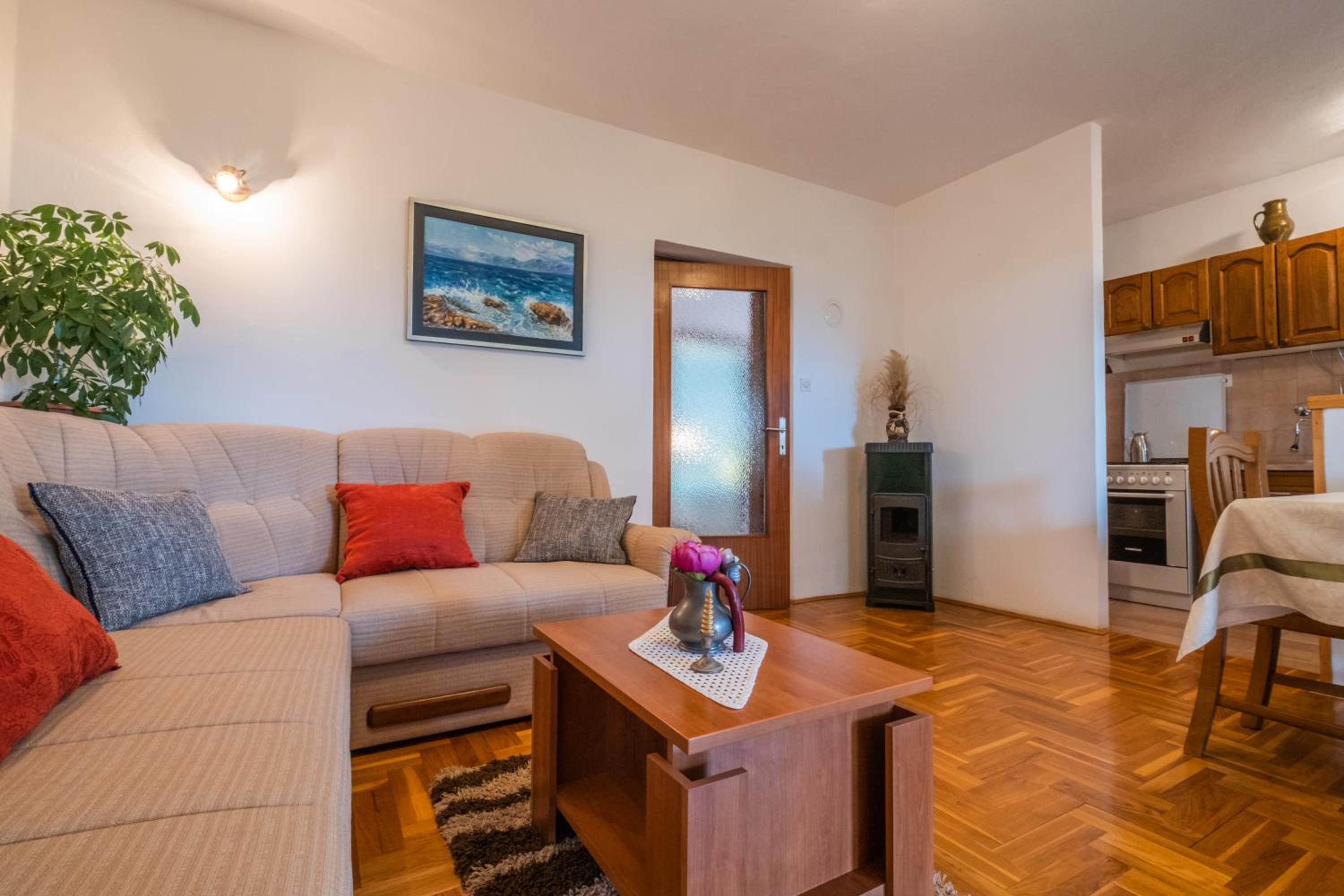 Cozy apartment near the sea view 2