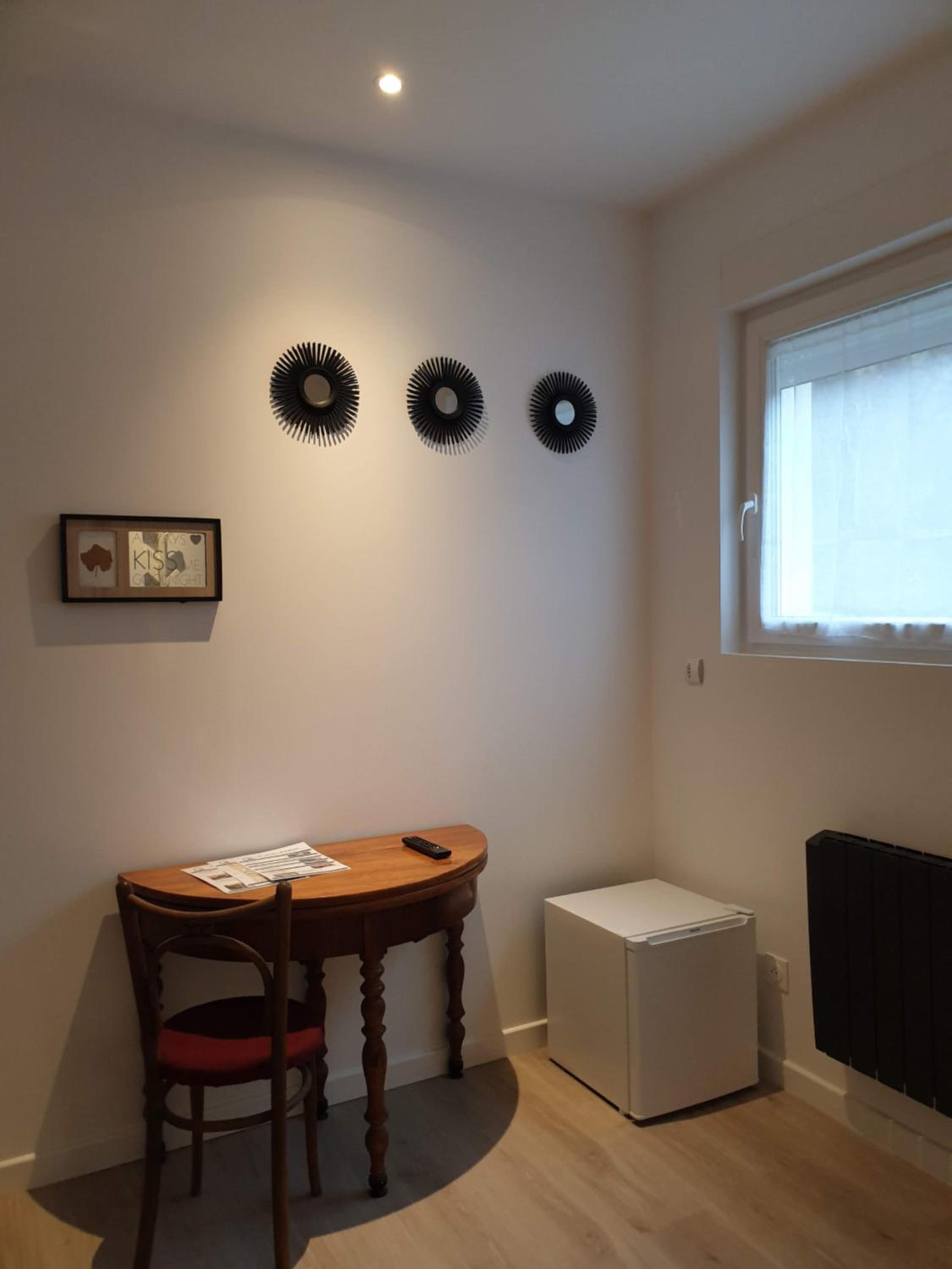 Chambres privées hyper-centre Epernay lit 160x200cm