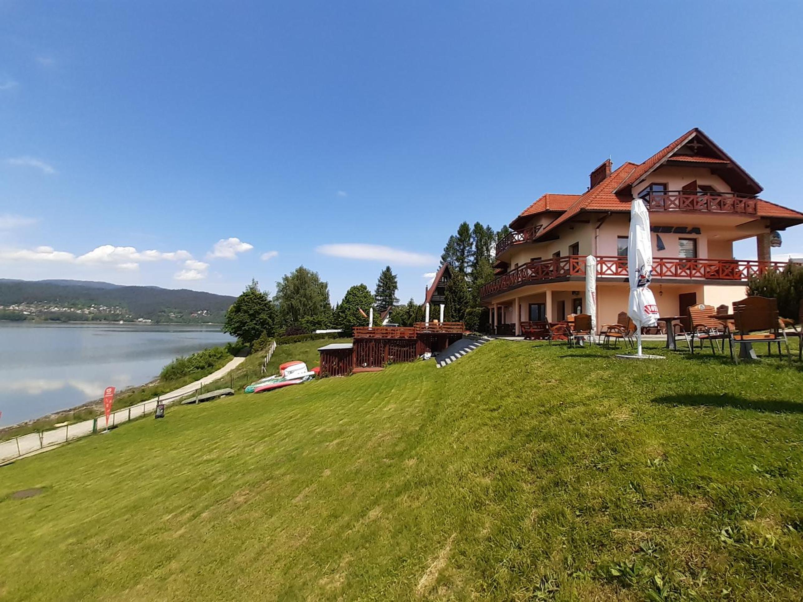 O.W. LAZUR nad jeziorem view 2