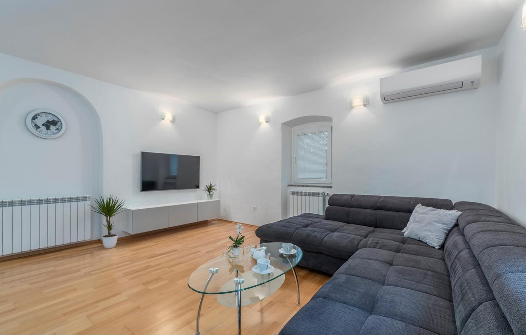 Apartments Saladinka