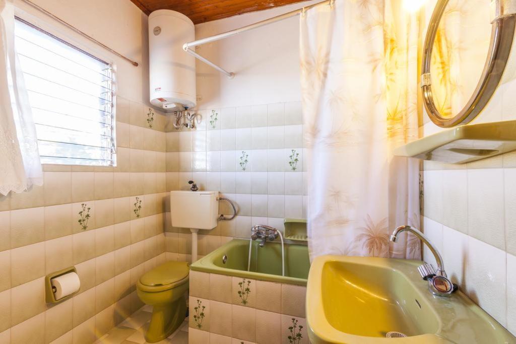 ARETOUSA APARTMENT