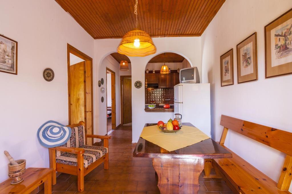 ARETOUSA APARTMENT