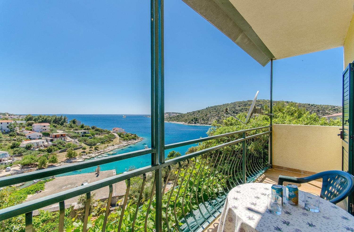 Apartments Bosiljka - by the sea view 2