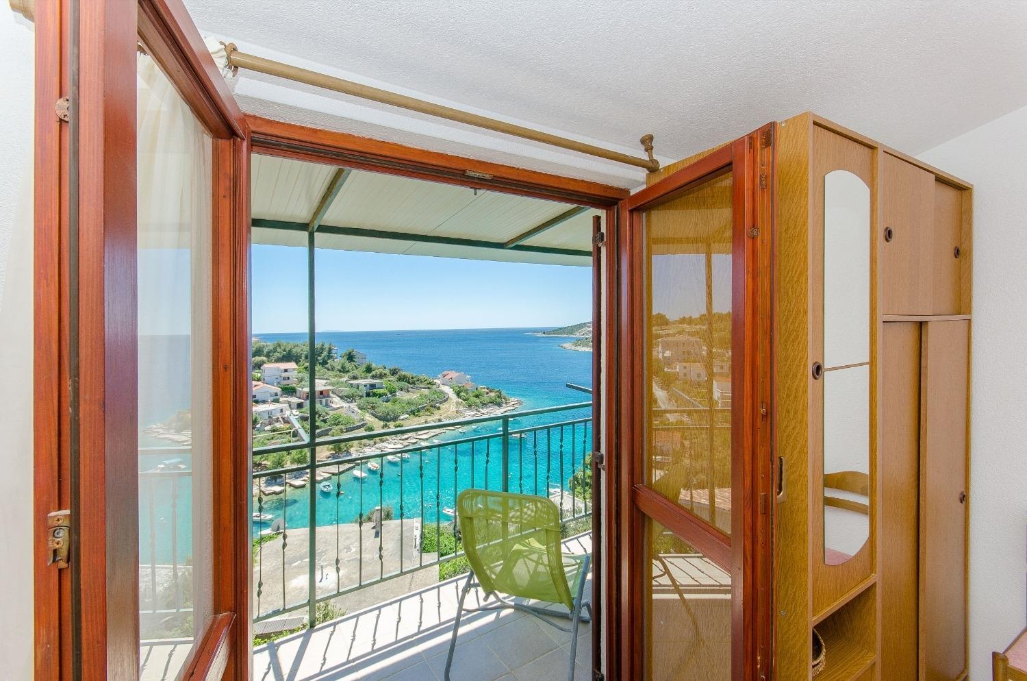 Apartments Bosiljka - by the sea view 3