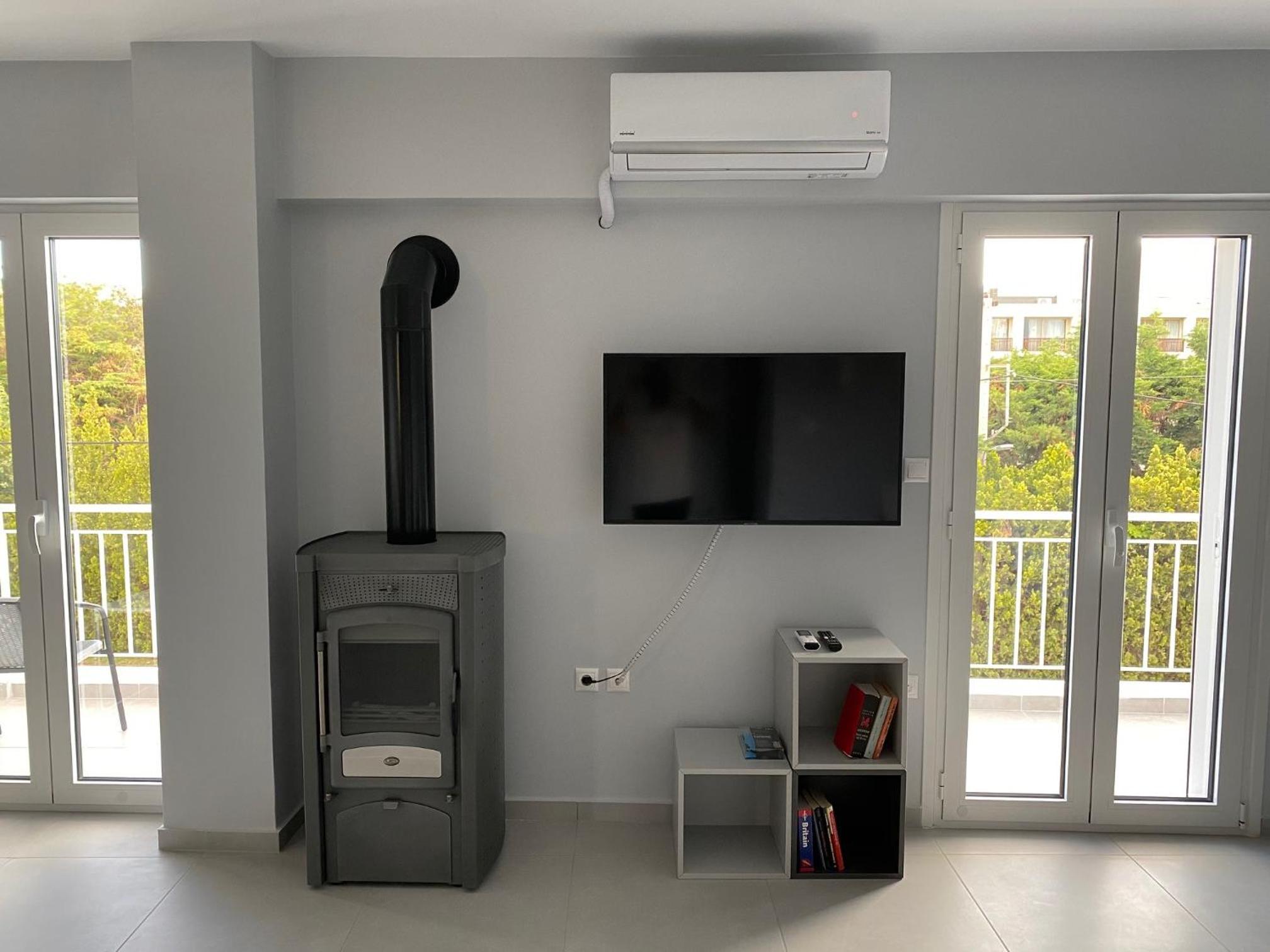 Cosy studio 2 minutes walking from the beach view 5