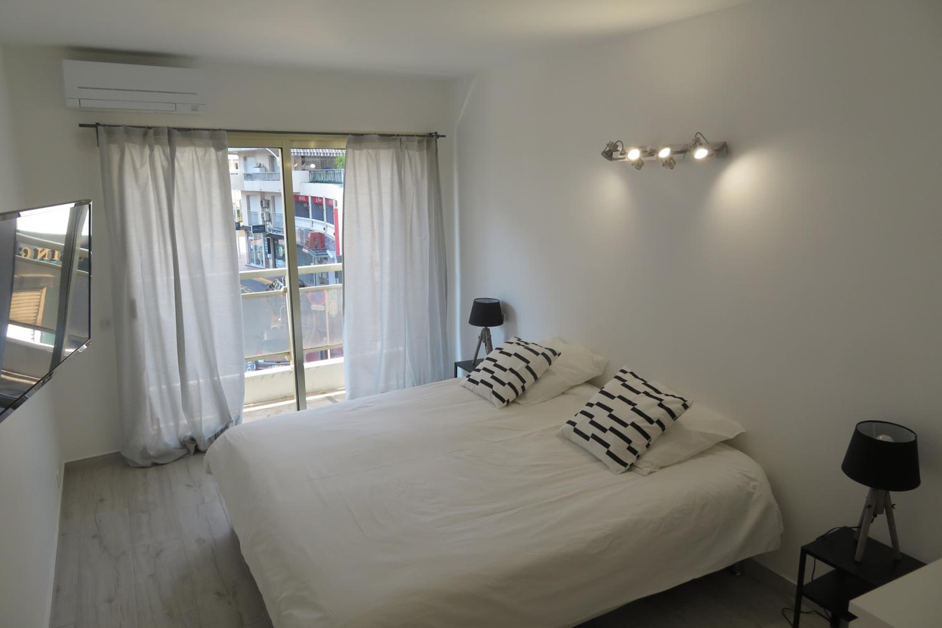 Luxe 6 couchages proxi bord de mer centre ville photo 4