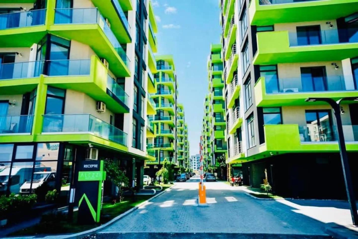 Baby Sea View and Pools Apartment- Mamaia Beach Resort