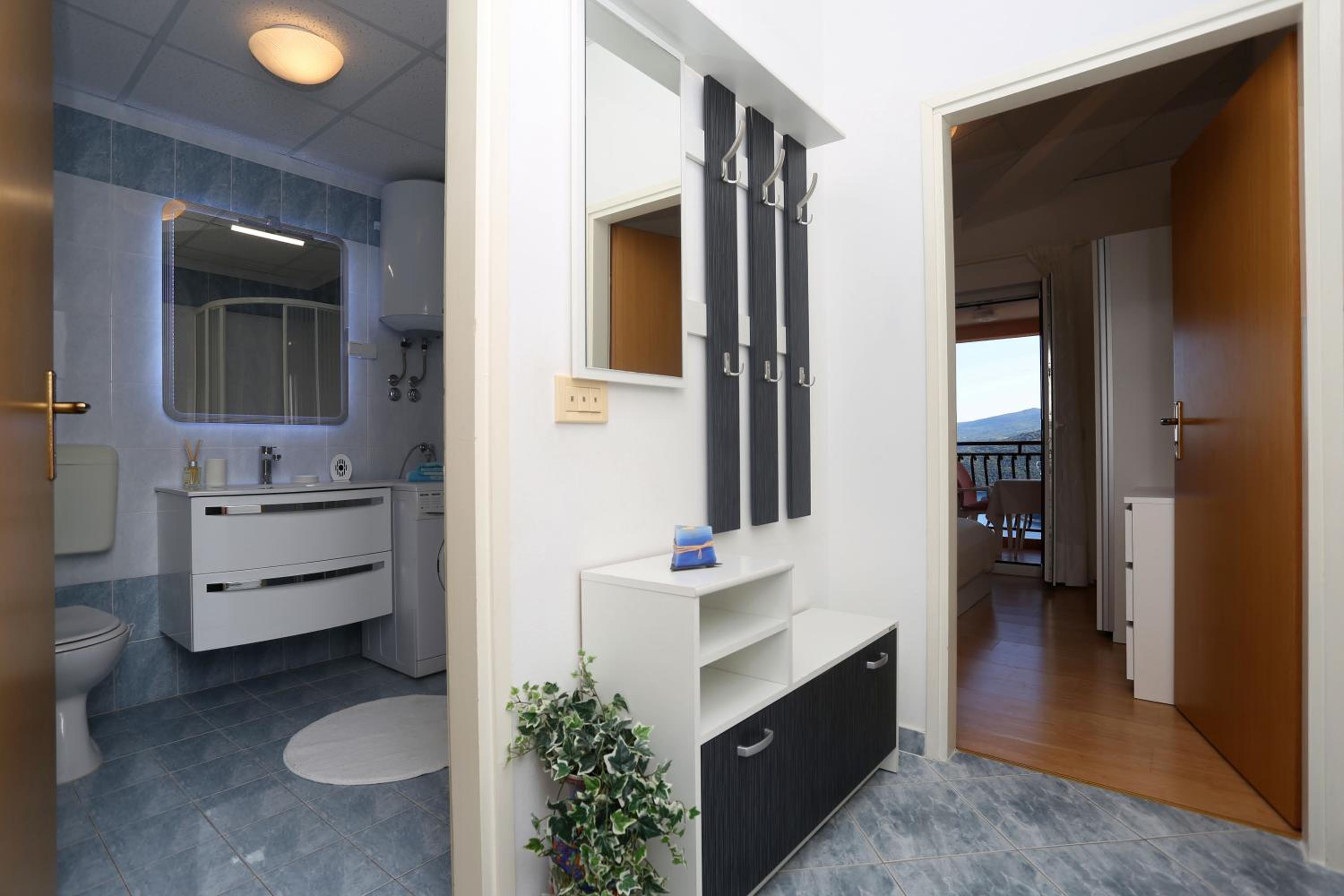 Apartments Emilia view 5