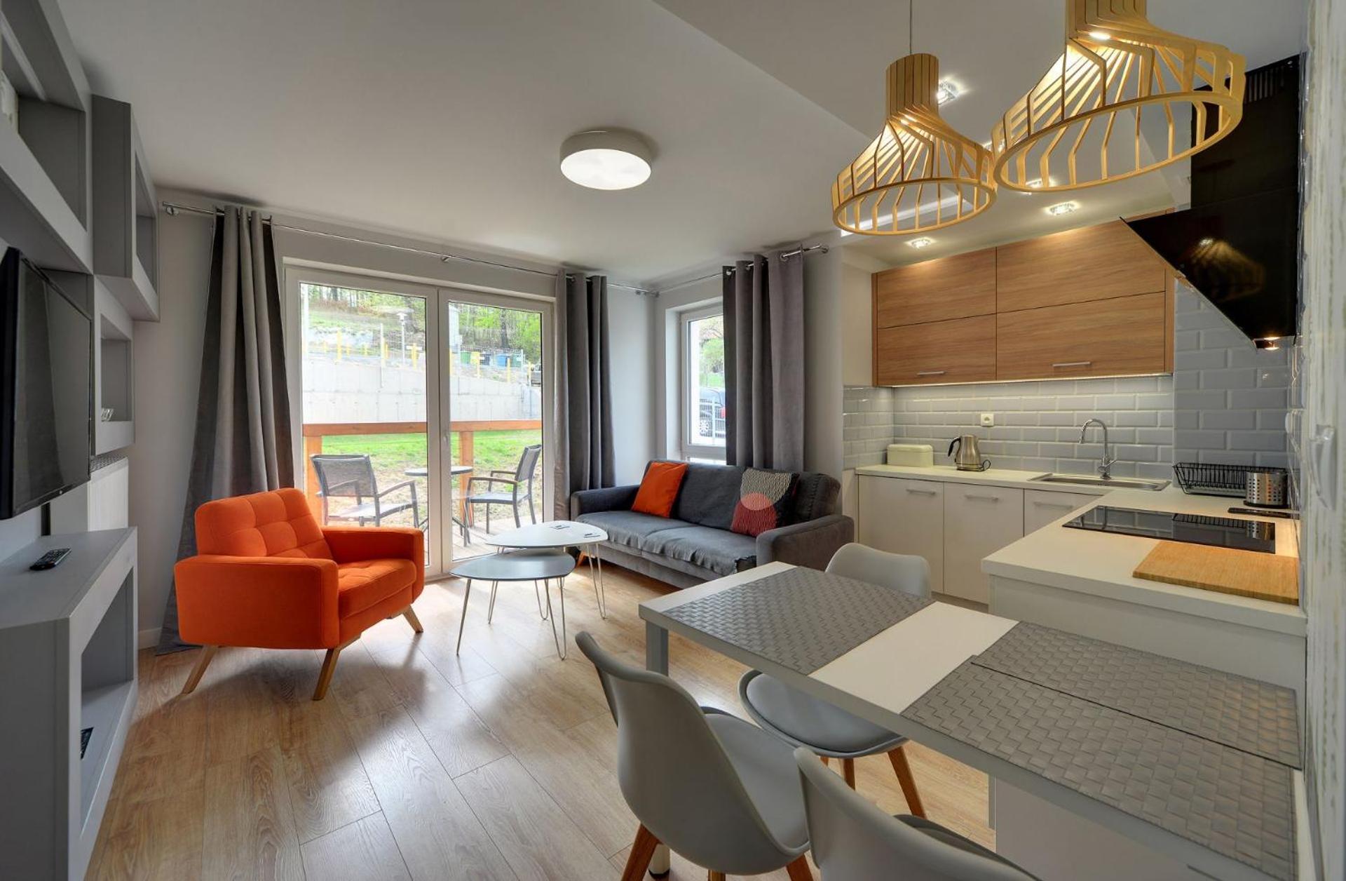 Apart Invest WaryĆskiego 12