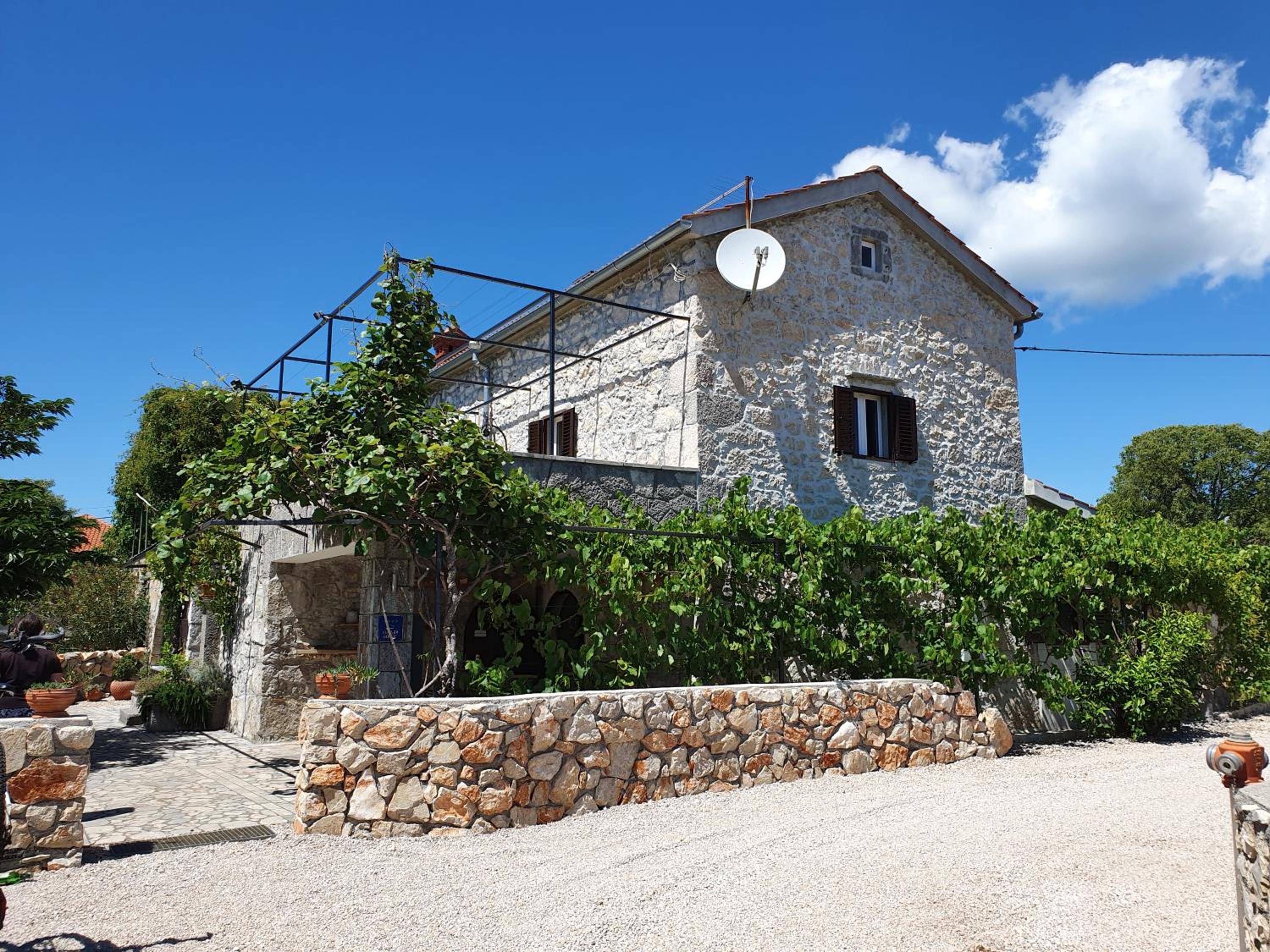 Villa Diny with Pool