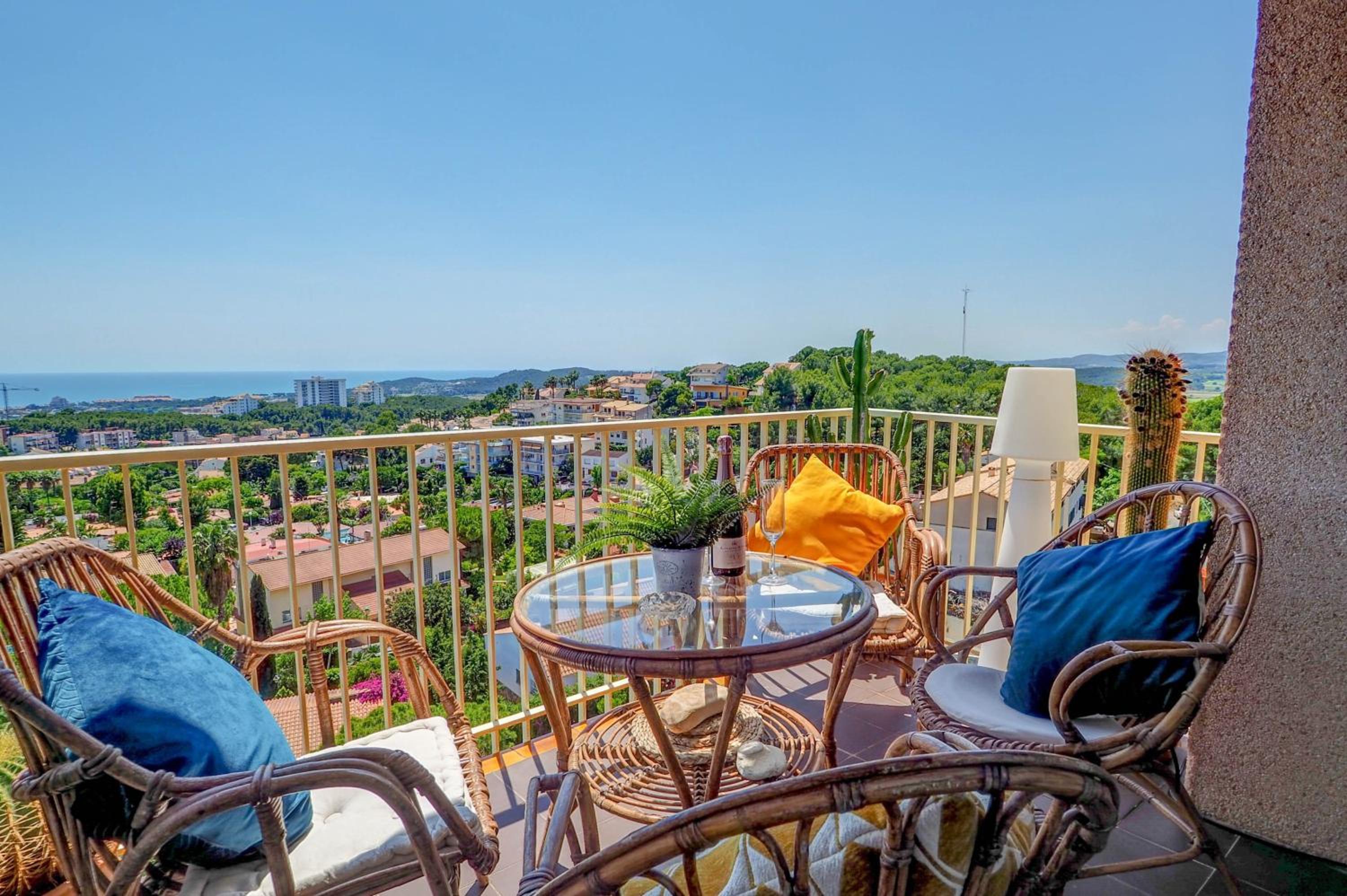 Palma Fiesta Apartment by Hello Homes Sitges view 3