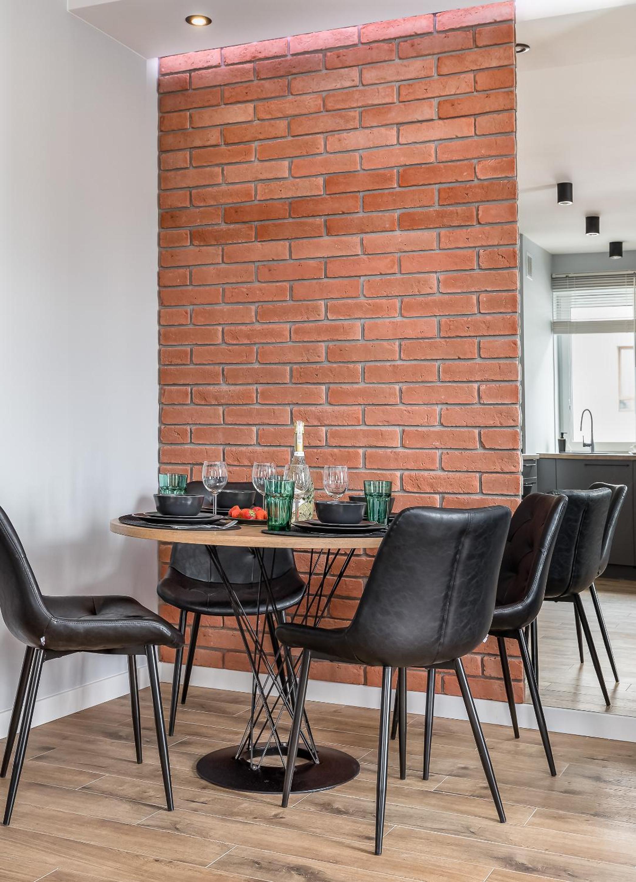 PREMIUM Apartments New Town Private Parking Included view 4