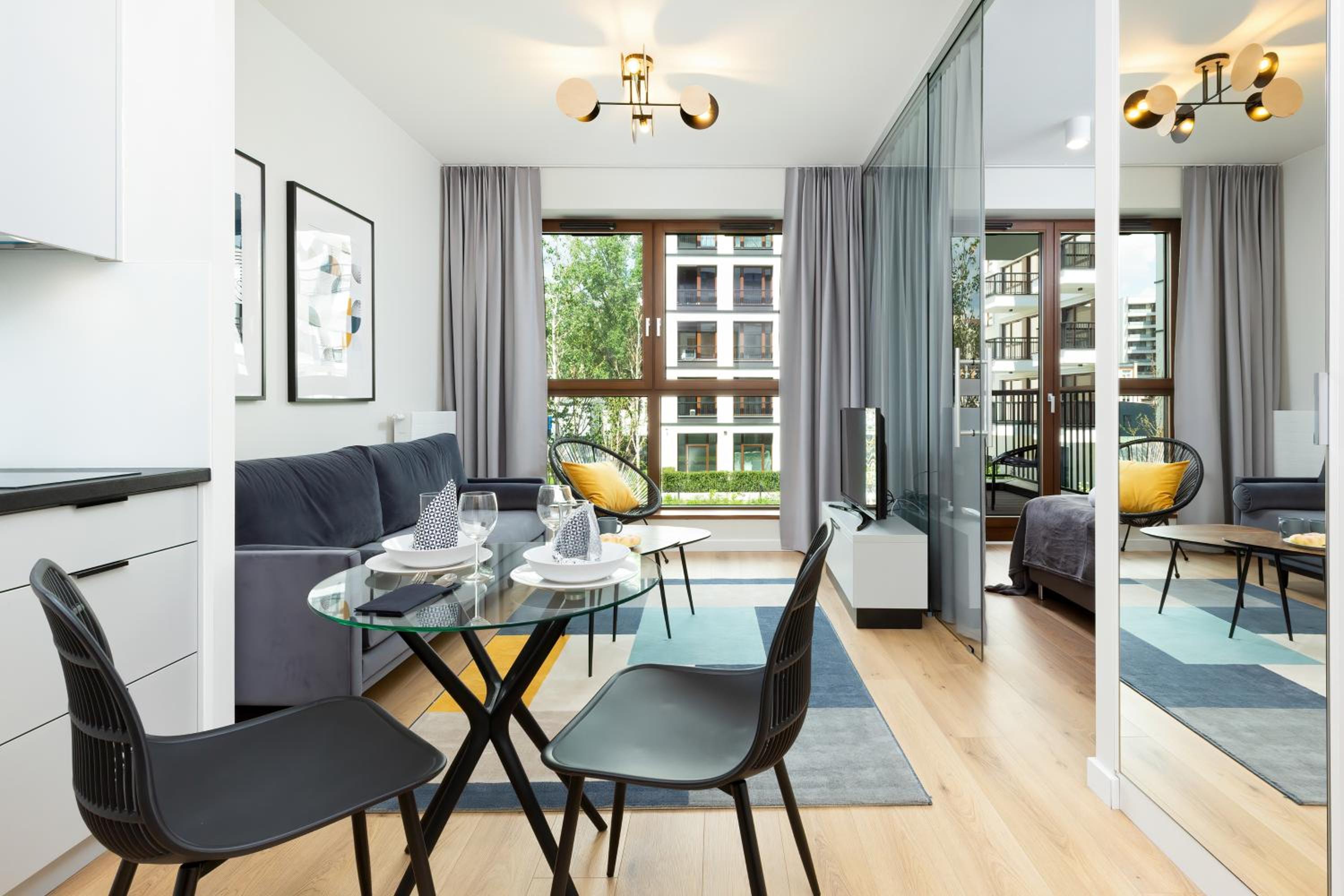 Apartments Browary Warszawskie by Renters view 4