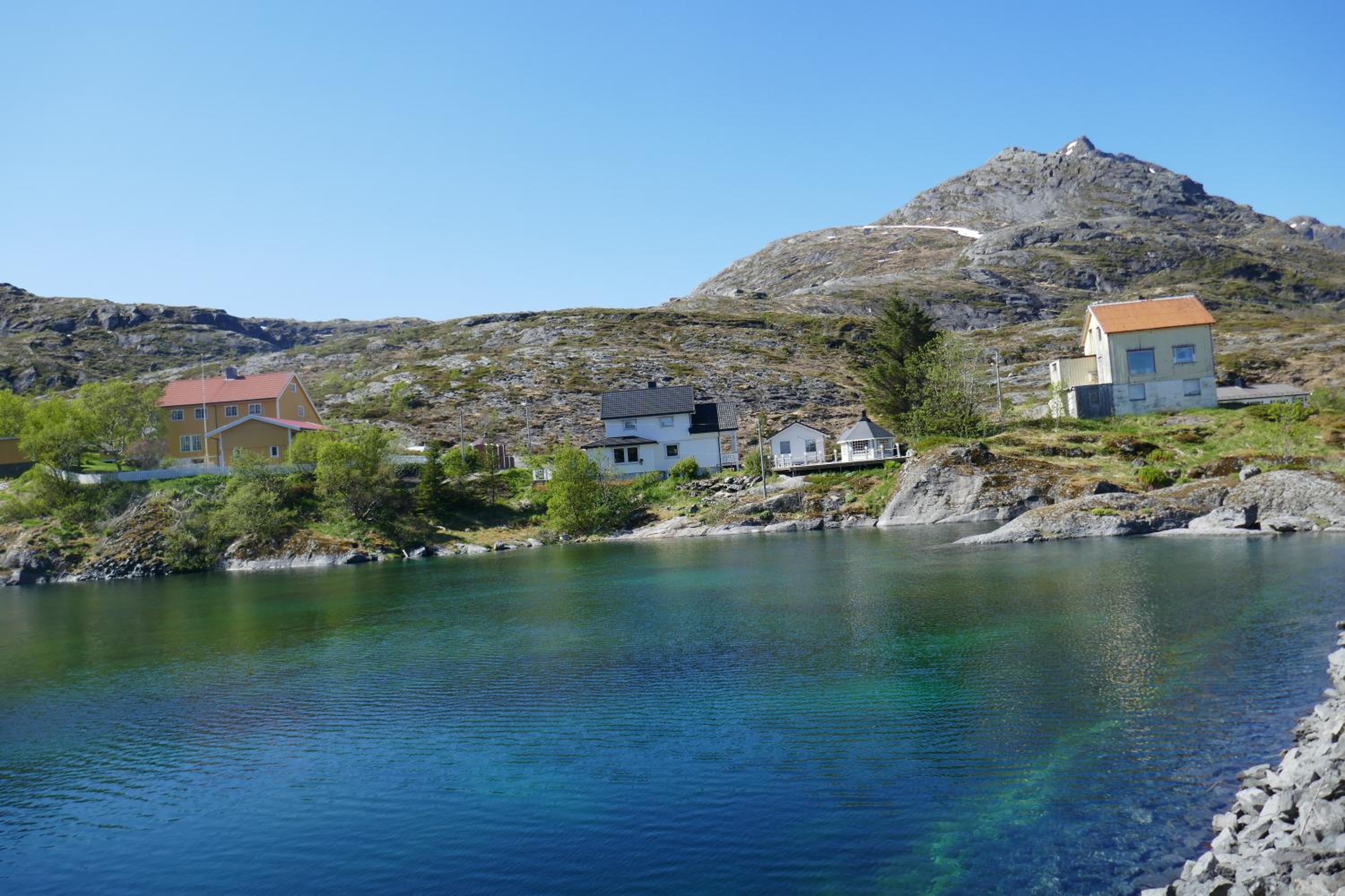 Seafront Holiday Home close to Reine, Lofoten view 3