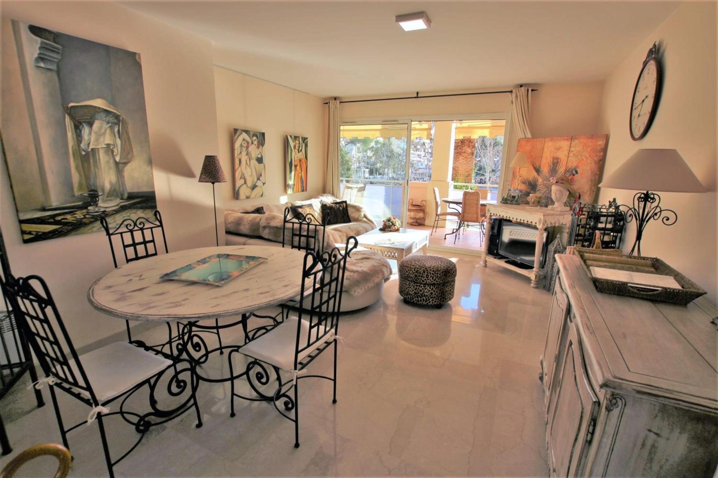 Apartment 2 bedrooms2 bathroomsterrace equipped in Palm beach area photo 2