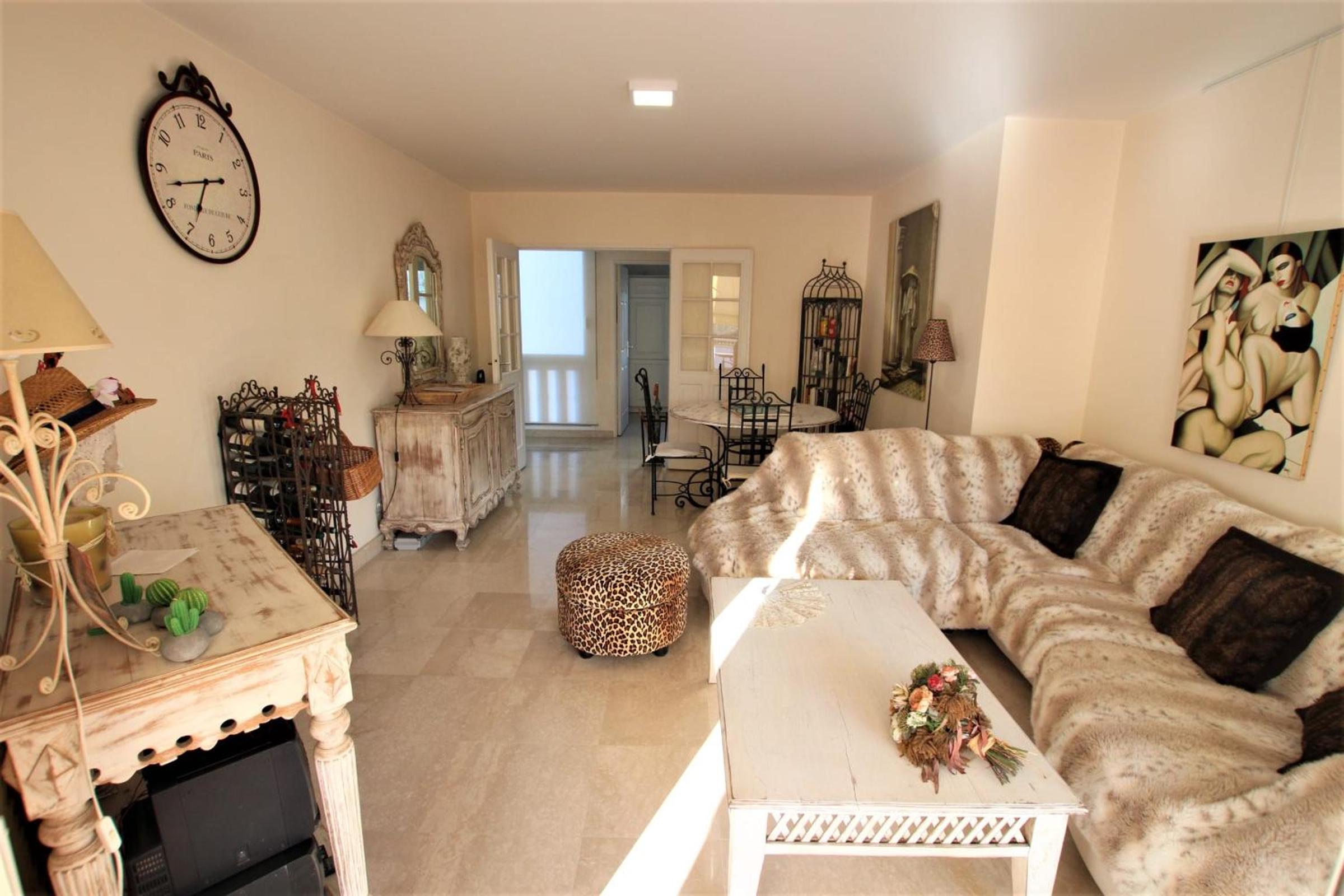 Apartment 2 bedrooms2 bathroomsterrace equipped in Palm beach area photo 3