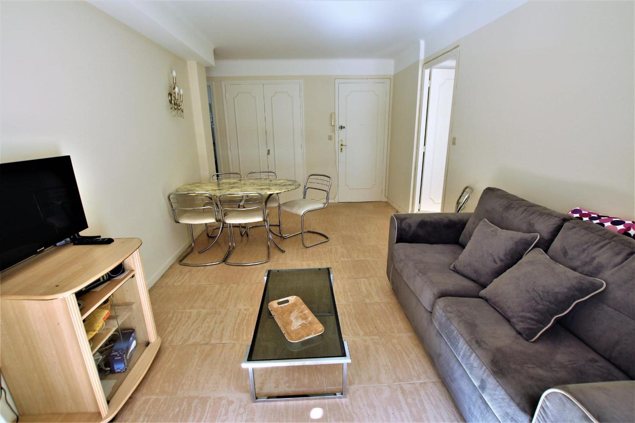 Cannes located behind the Martinez Hotel at 50 meters to the Croisette view 4