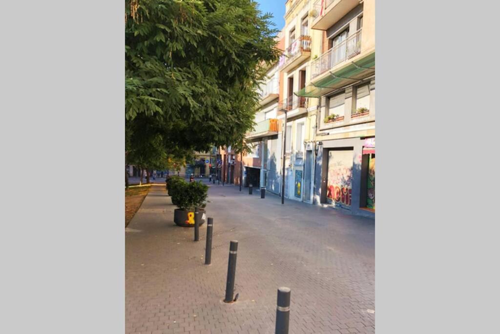 2 BEDROOM APARTMENT SANTS photo 2