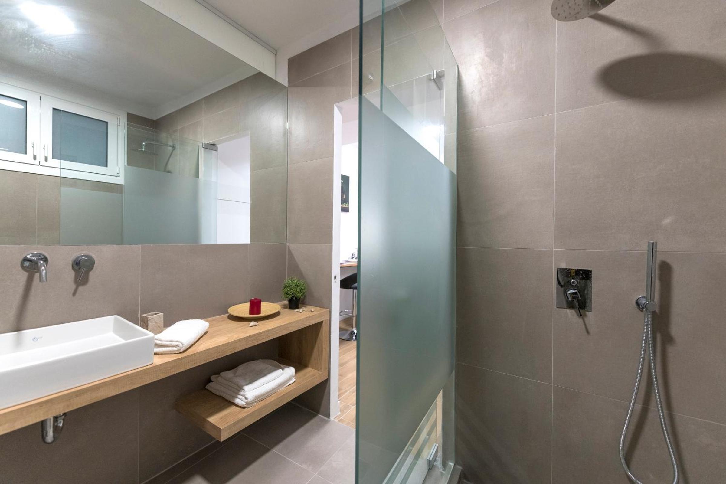 Cute Apartment Close to Acropolis by Cloudkeys