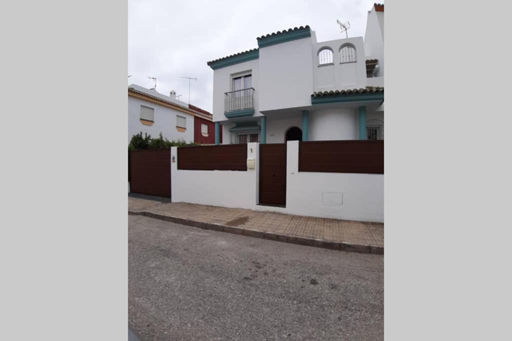 CASA DE DISEÑO EN LA PLAYA. photo 2